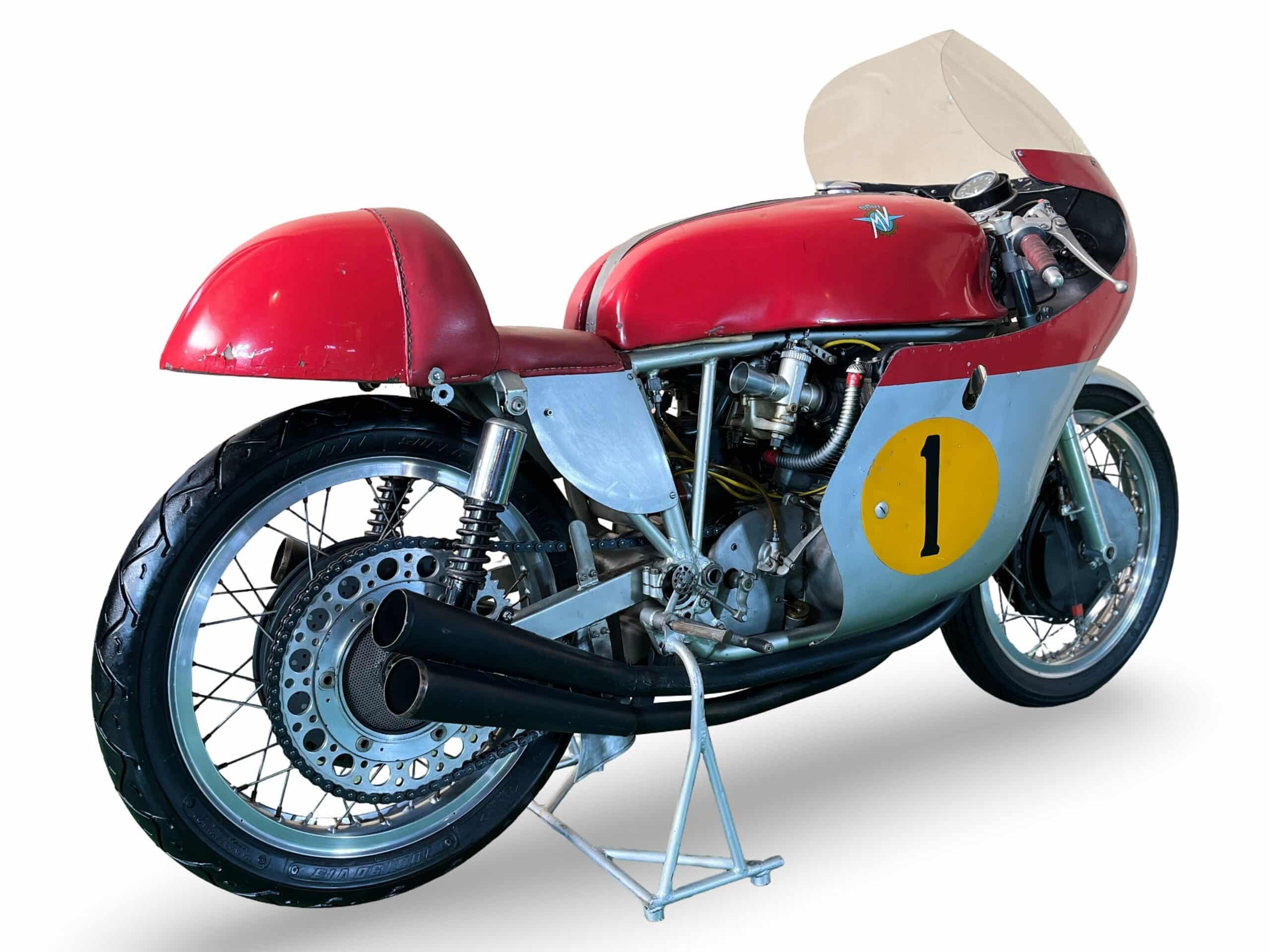 MV Agusta 1965 Mike Hailwood y Giacomo Agostini