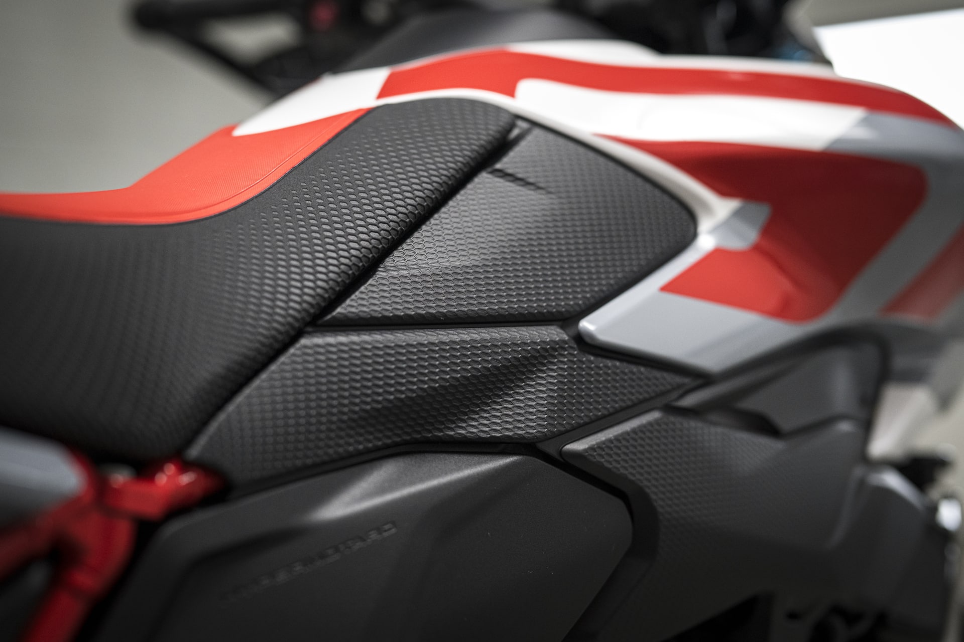 Prueba Ducati Hypermotard V2 SP 2026