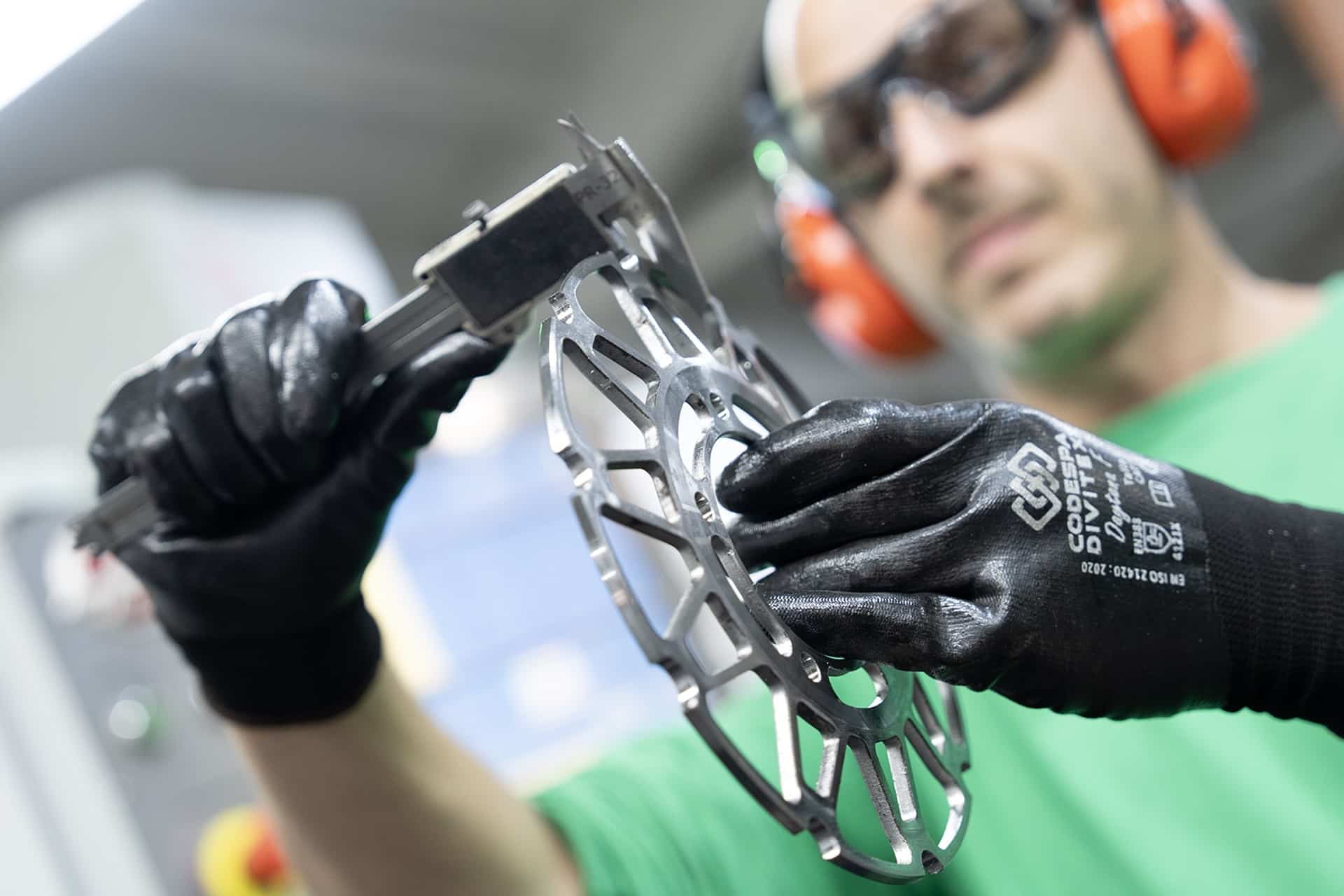 NG Brakes estrena sus nuevos discos de freno específicos para la Voge 800 Rally