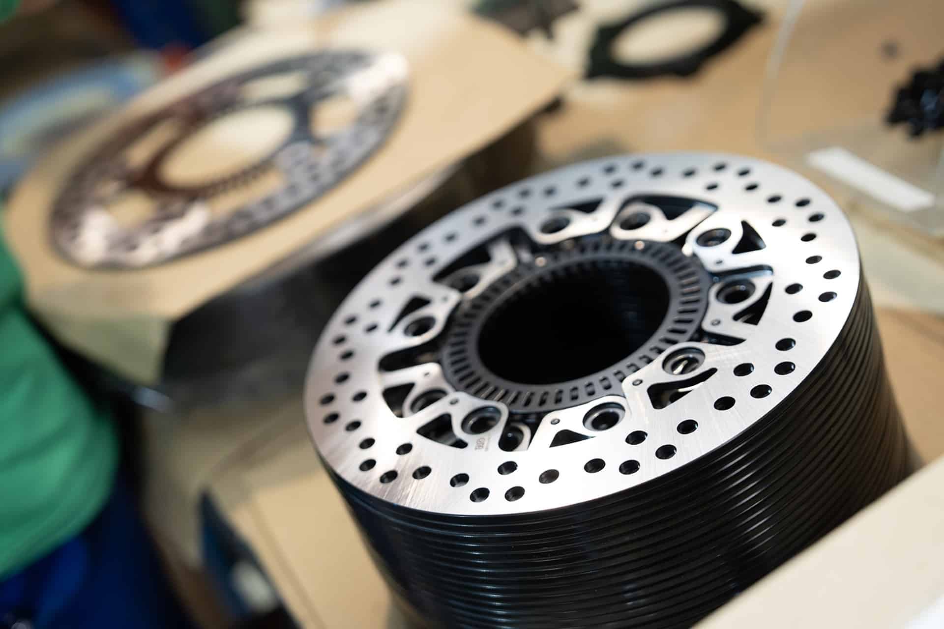 NG Brakes estrena sus nuevos discos de freno específicos para la Voge 800 Rally