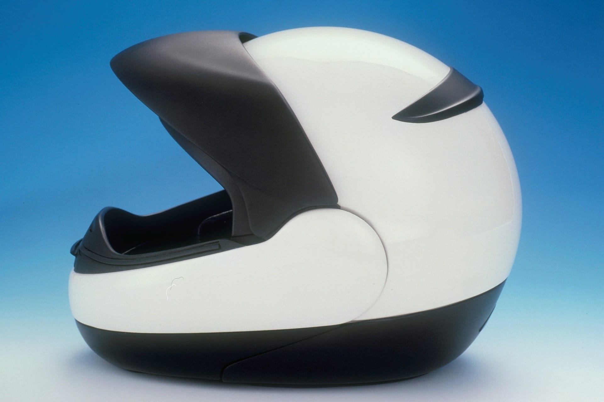 Los modelos de casco BMW cumplen 50 años de historia