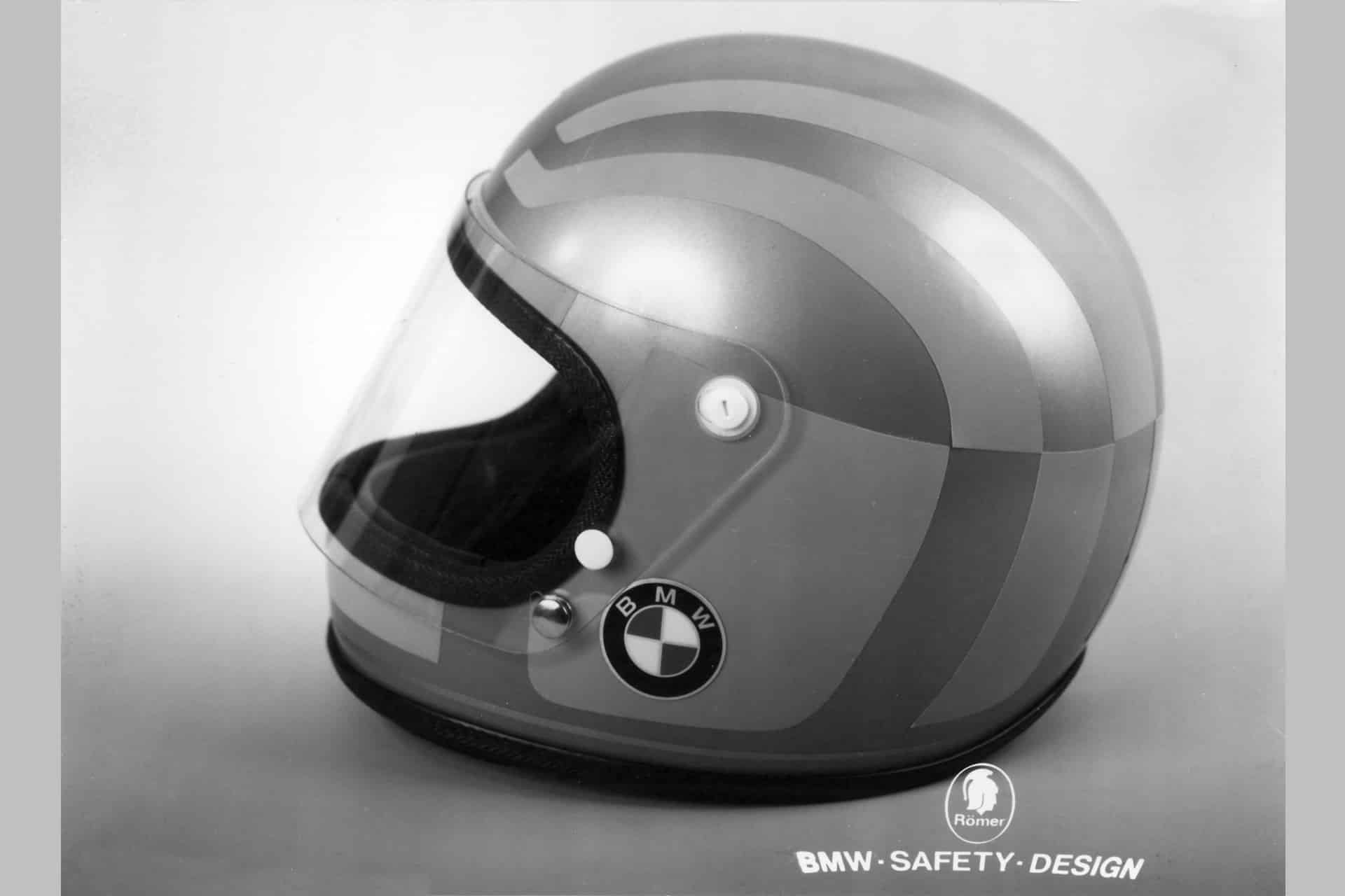 Los modelos de casco BMW cumplen 50 años de historia