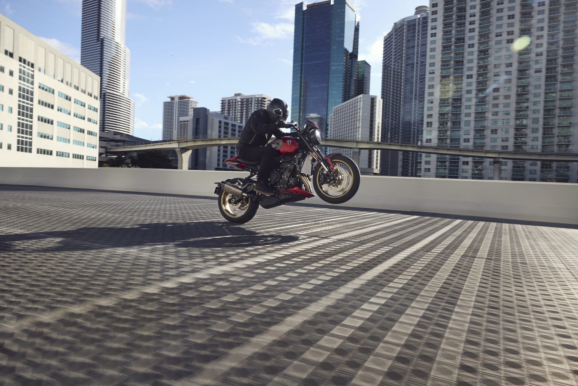 Triumph España da la bienvenida a la temporada 2026 con una gran fiesta simultánea y más de 20 nuevos modelos