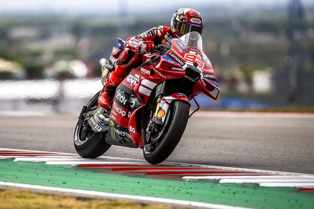 Márquez, como el resto de pilotos de Ducati, no están logrando parar a Aprilia hasta ahora