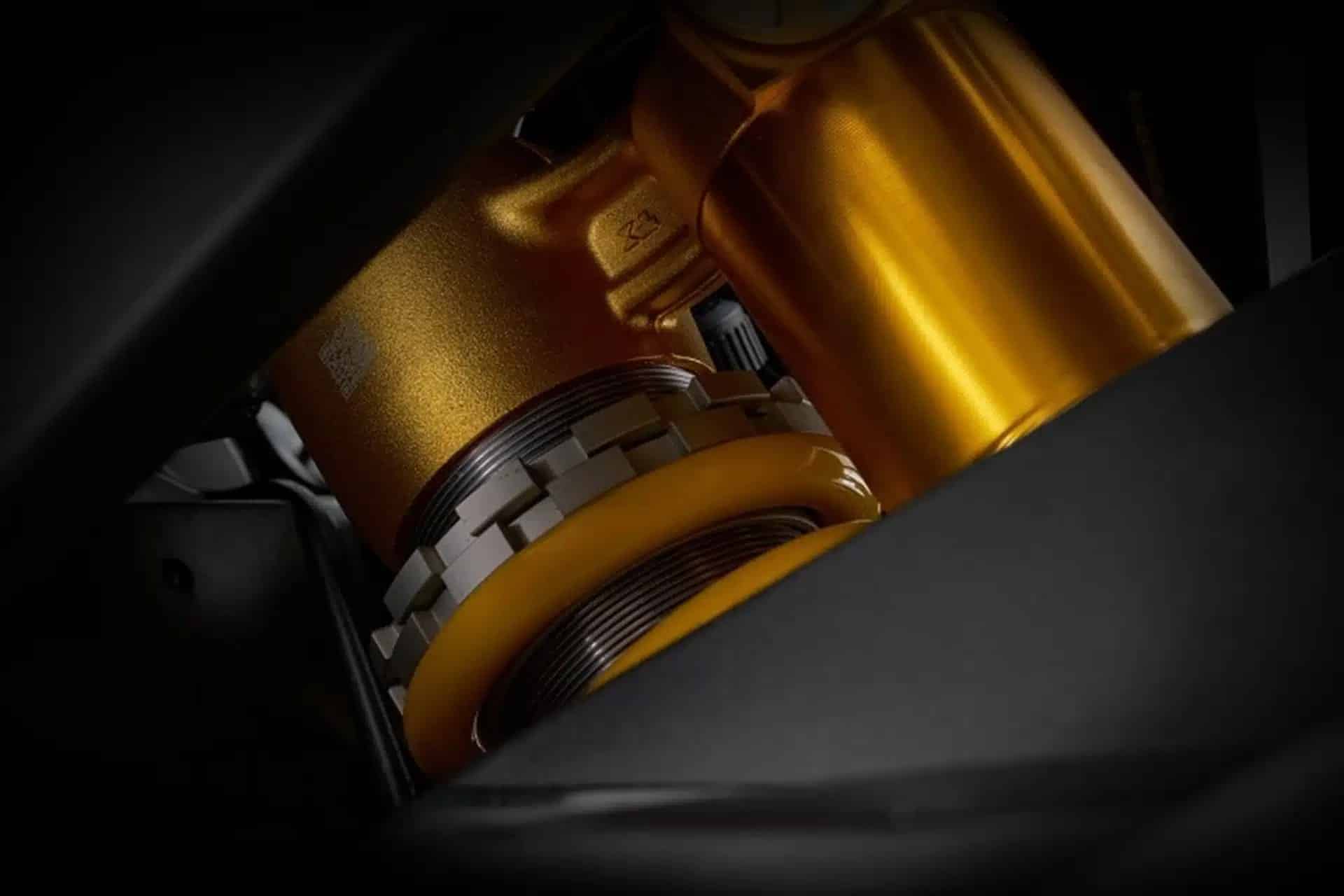 SRK 1051: QJMotor sube la apuesta en el segmento naked