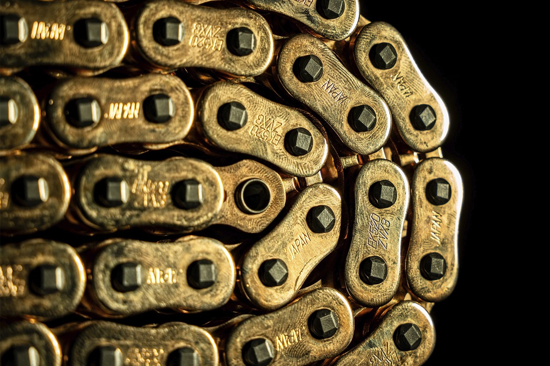 Gama de cadenas EK Chain 2026: soluciones específicas para carretera y competición