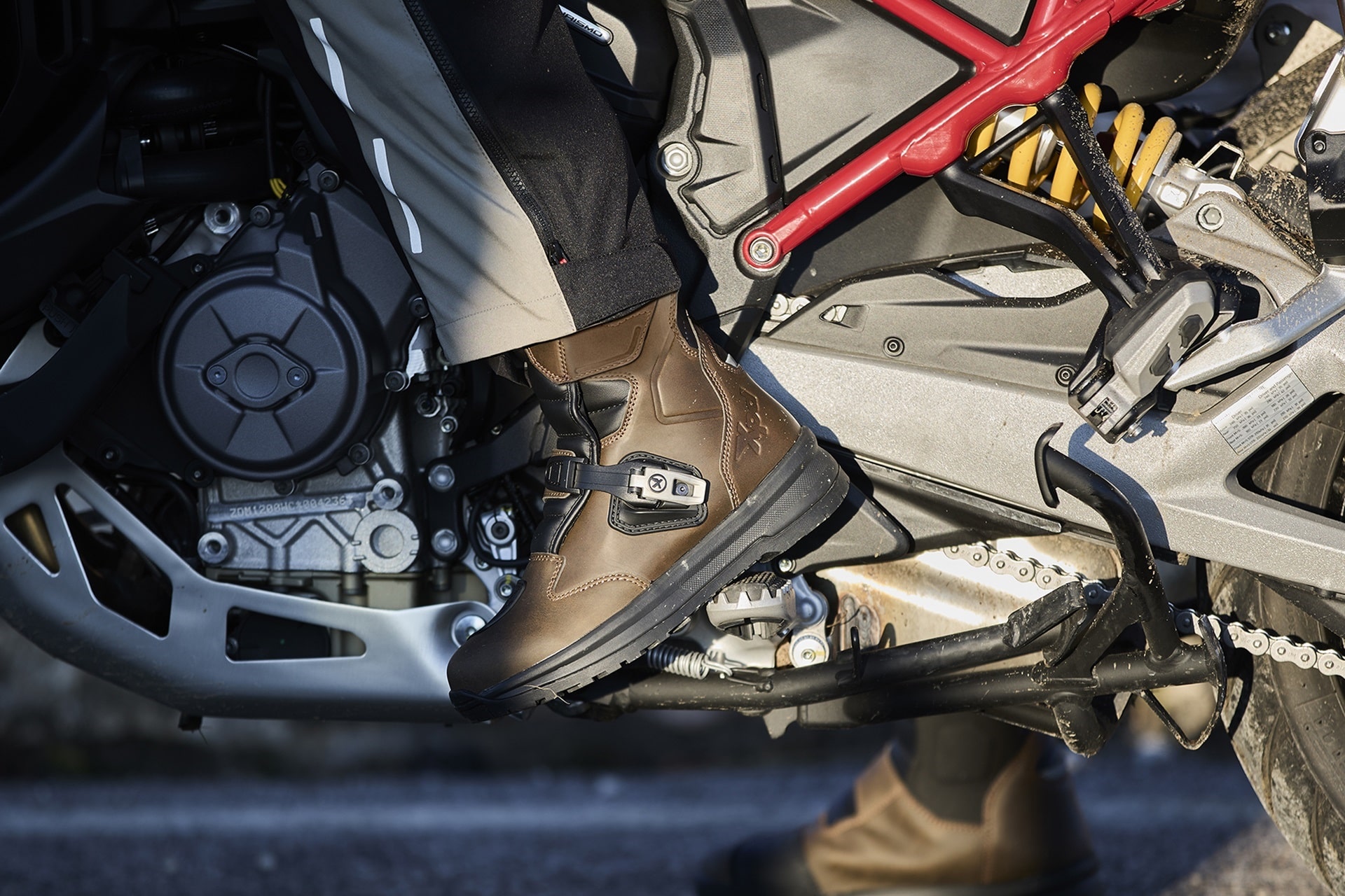 Fotos: Gama de botas adventure XPD 2026: Diseñadas para pasar largas jornadas sobre la moto