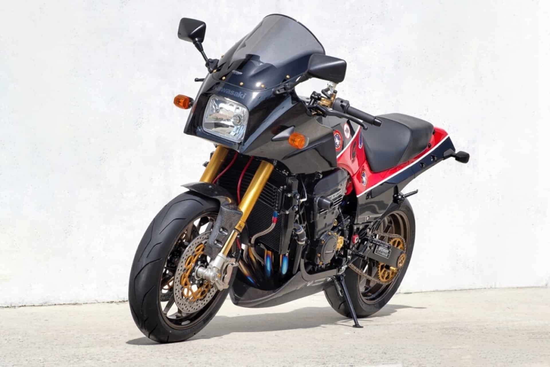 Kawasaki GPZ900R Ninja by DC Custom Motorbikes