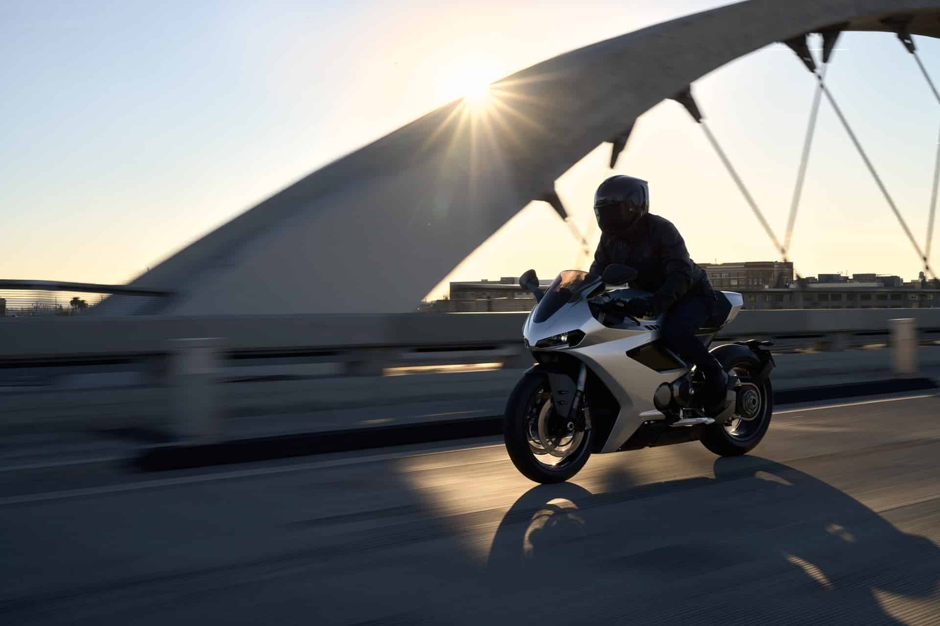 La nueva Manx R, el estandarte del renacimiento de Norton, ya disponible desde 23.250 euros