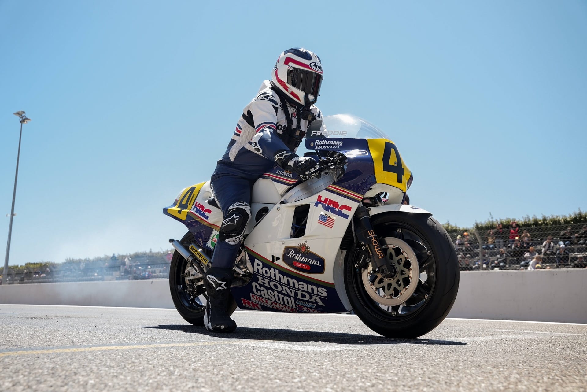 La CB1000F se codea con cuatro leyendas de la marca en sendos eventos deportivos