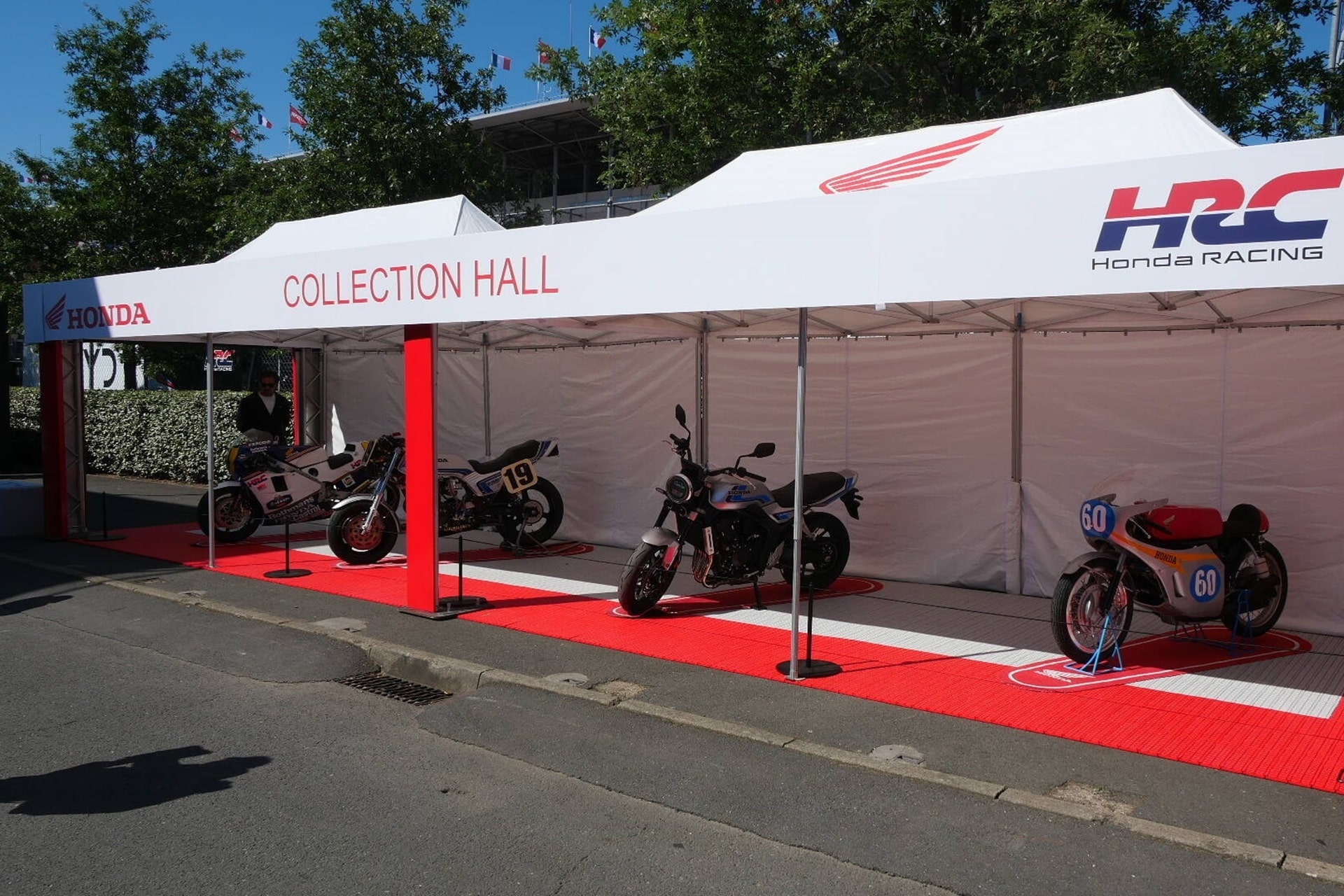 La CB1000F se codea con cuatro leyendas de la marca en sendos eventos deportivos