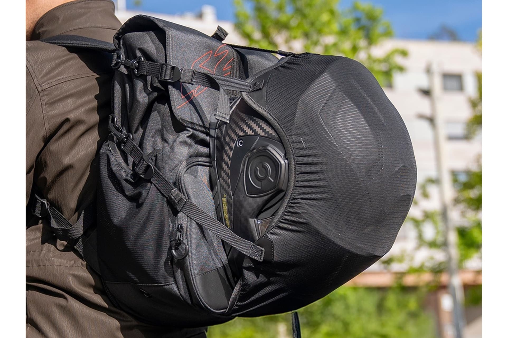 LS2 Move Ahead, la gama premium de equipaje para moto de la firma asiática