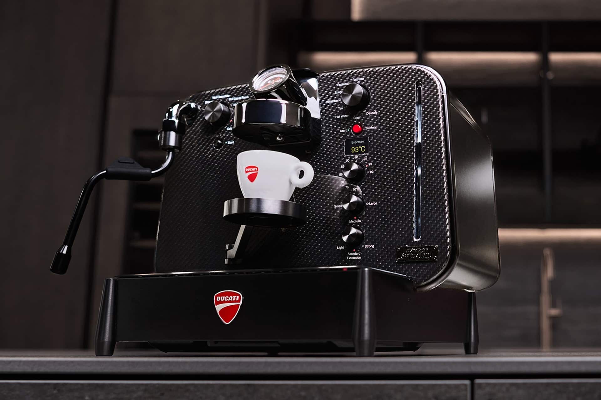 Barista M3 1926 Limited Edition by Ducati: excelencia del diseño suizo para celebrar 100 años de historia