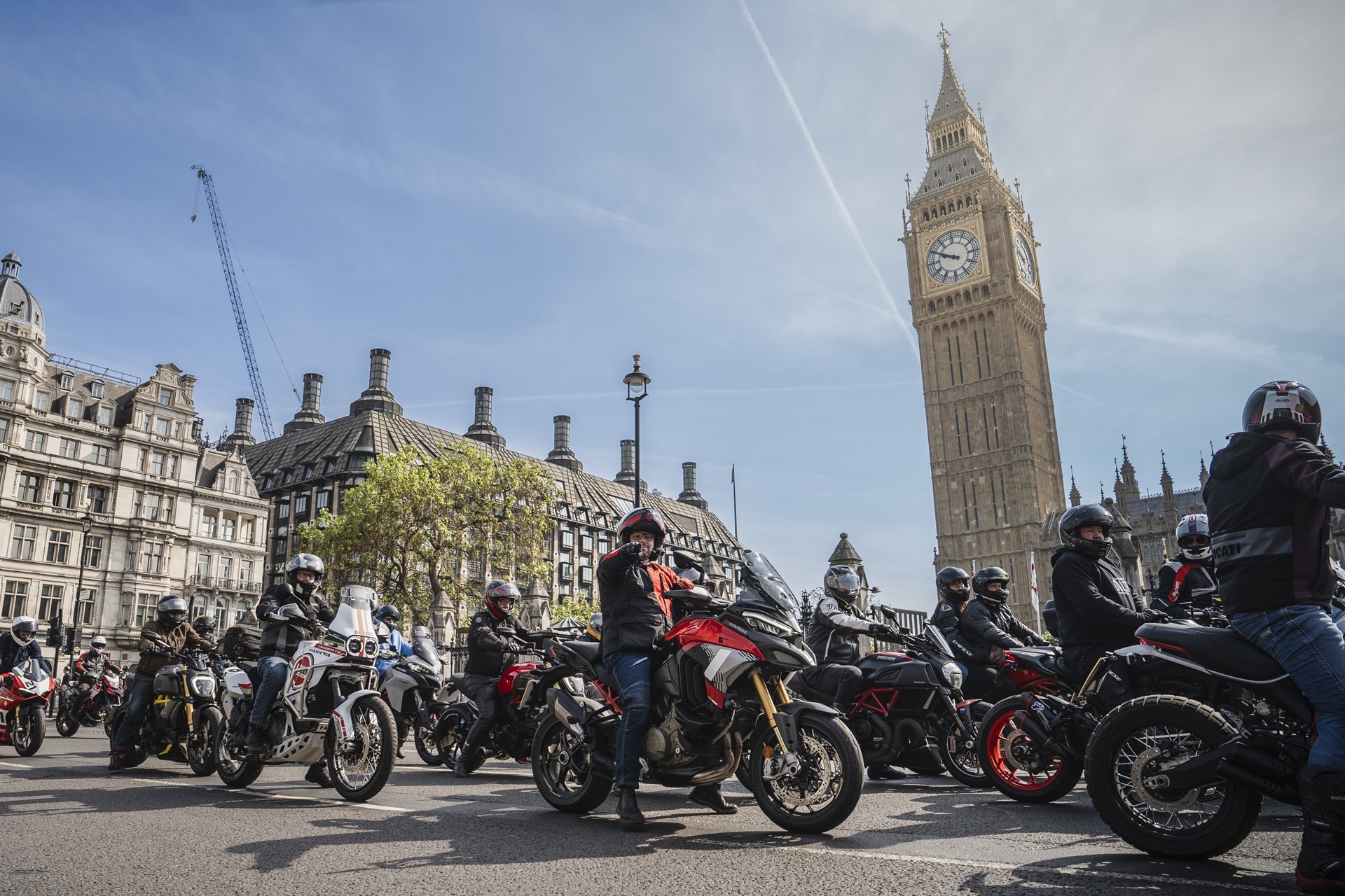 #WeRideAsOne 2026: 22.000 Ducatisti celebraron el centenario de la marca por todo lo alto