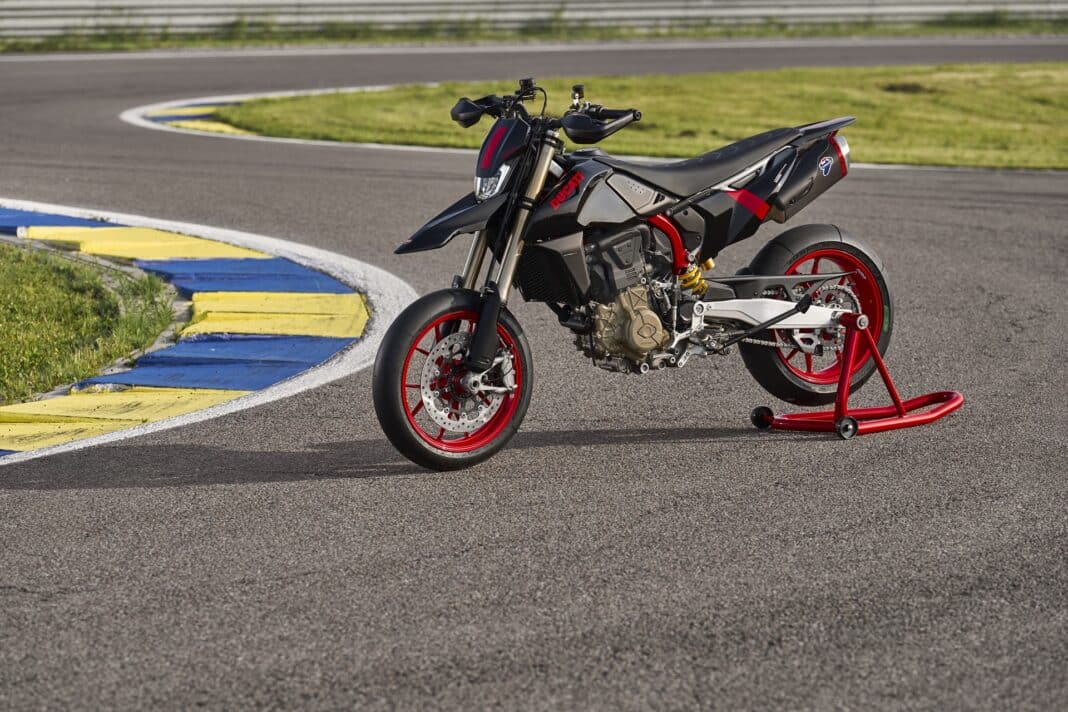 Nueva 698 Mono Nera: La gama Hypermotard de Ducati alcanza sube de nivel