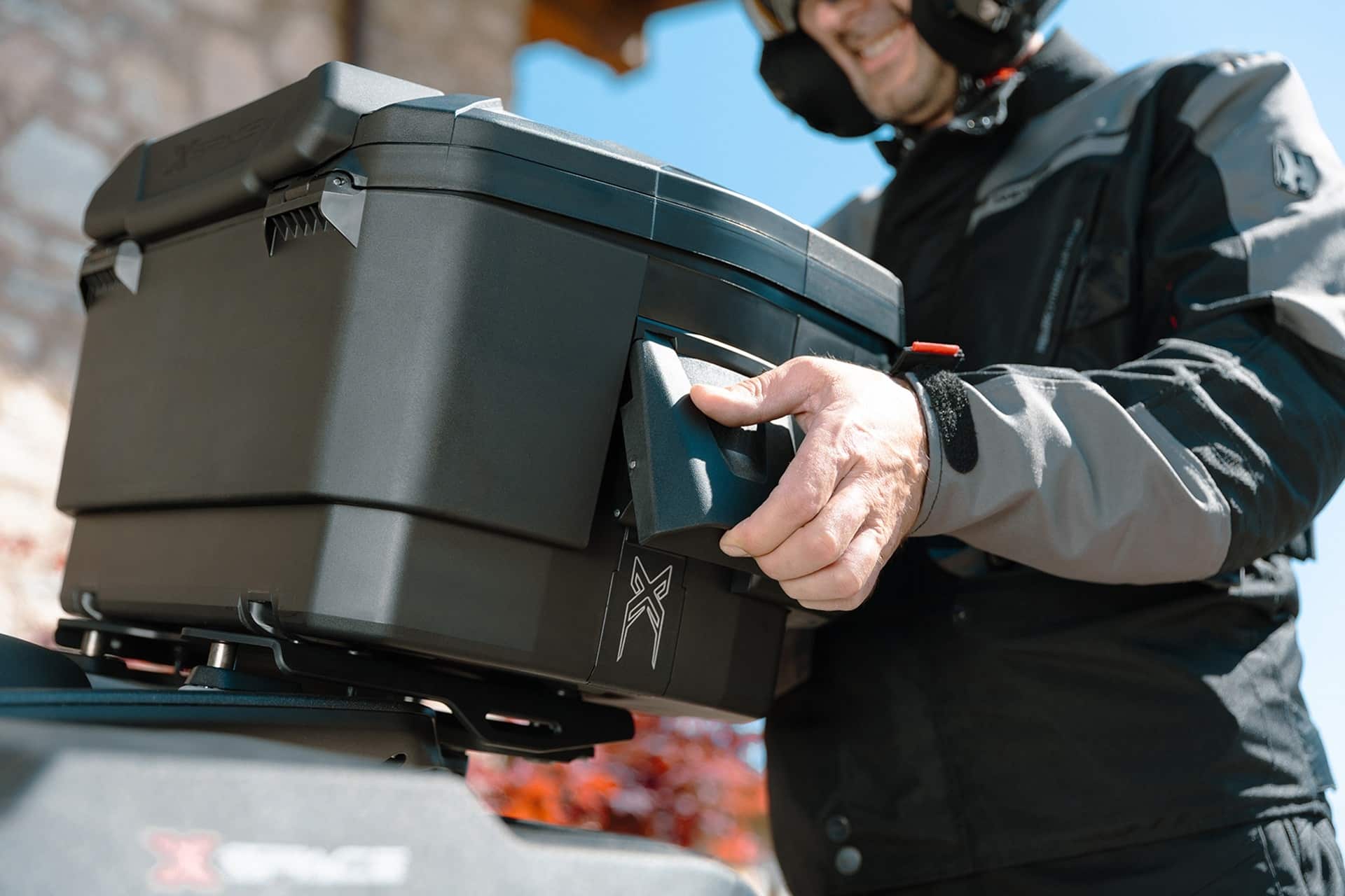GIVI presenta su nuevo XSpace, el primer baúl expandible Monokey de la marca italiana