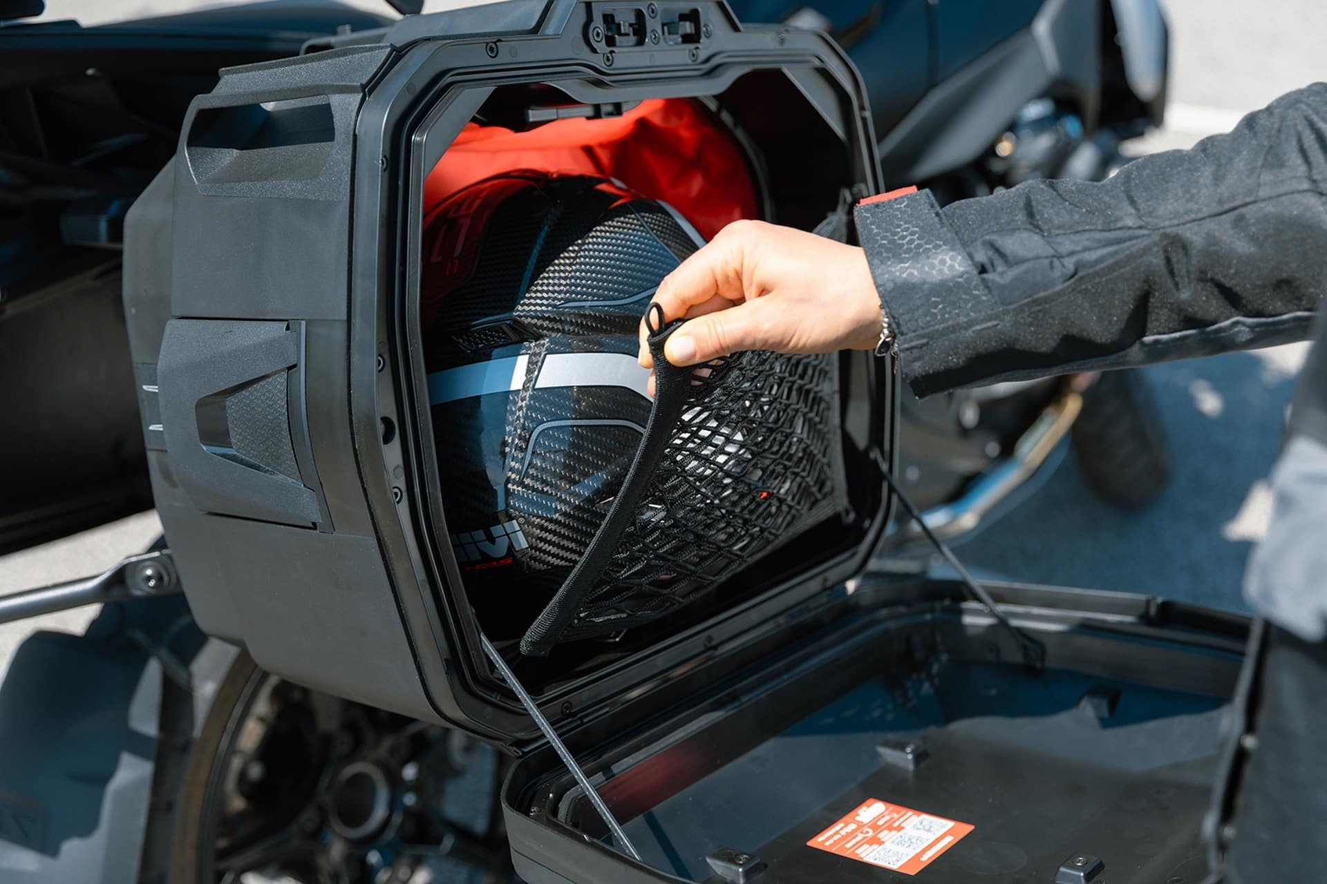 GIVI presenta su nuevo XSpace, el primer baúl expandible Monokey de la marca italiana