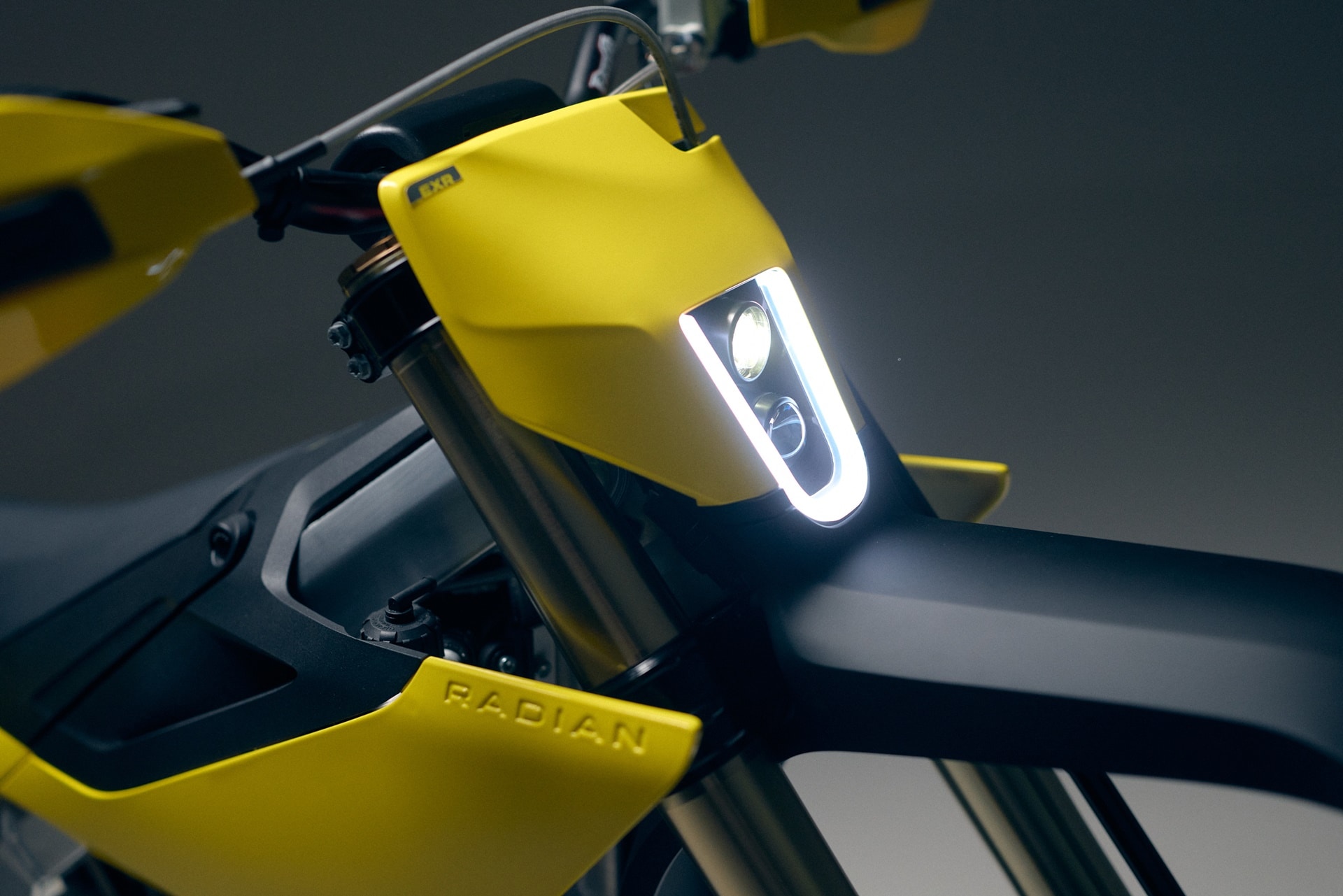 Radian EXR: la nueva enduro eléctrica con 70 CV y 1.060 Nm de par lista para la competición