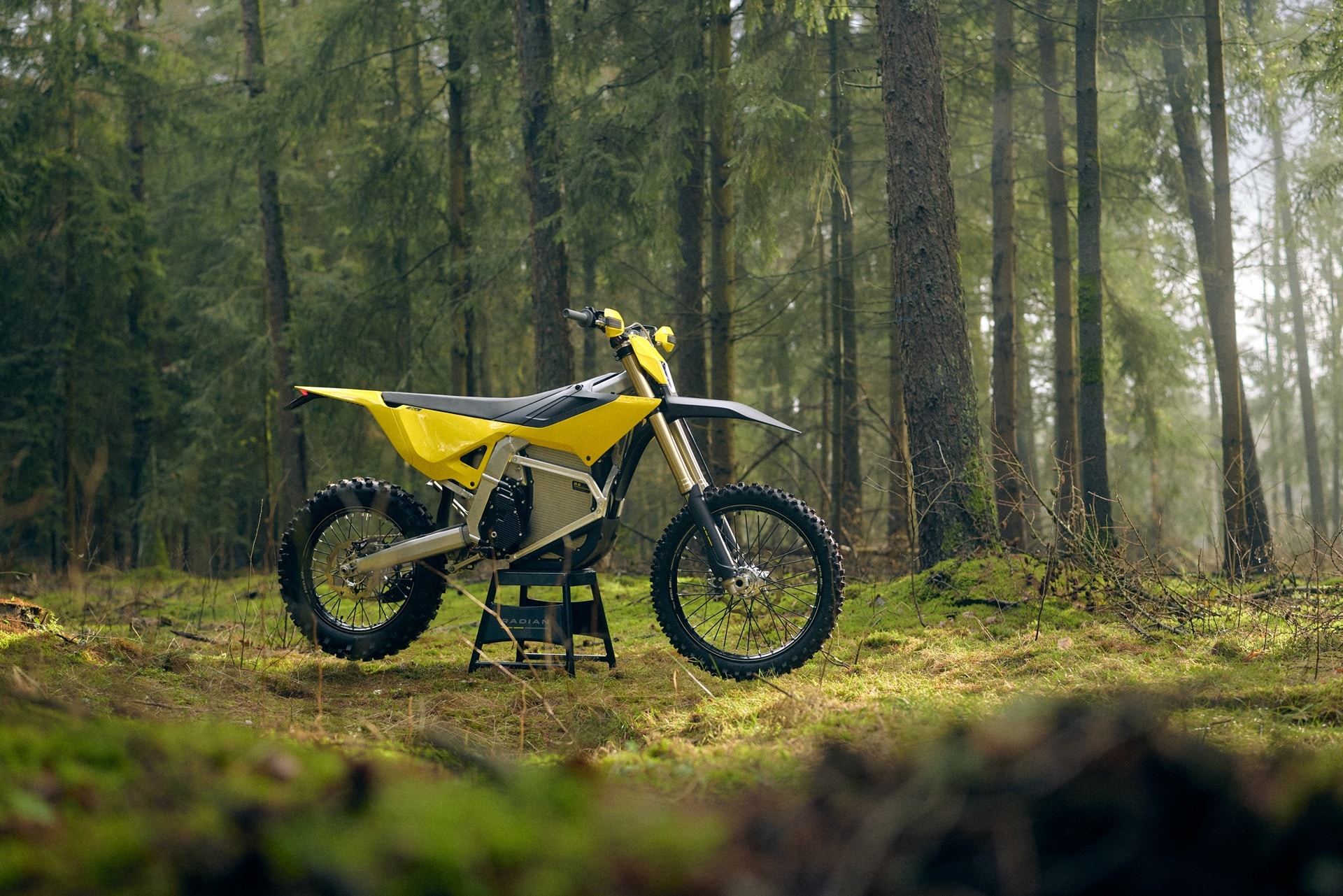Radian EXR: la nueva enduro eléctrica con 70 CV y 1.060 Nm de par lista para la competición