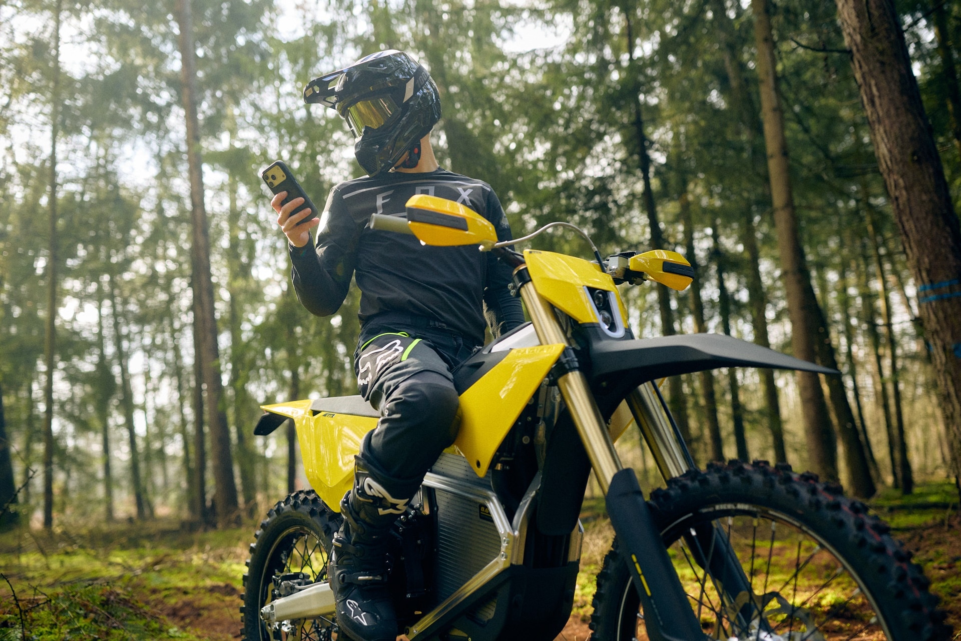Radian EXR: la nueva enduro eléctrica con 70 CV y 1.060 Nm de par lista para la competición