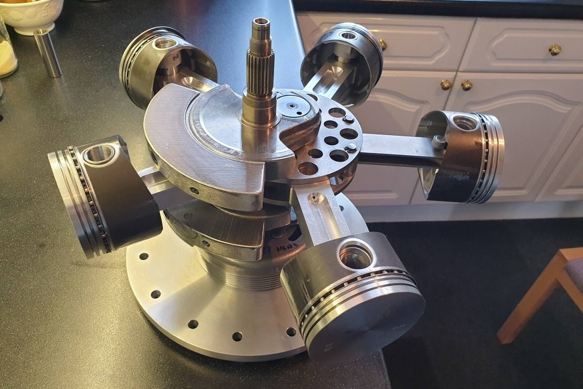 StarFire, la preparación completamente artesanal con motor radial de 5 cilindros y 2.200 cc