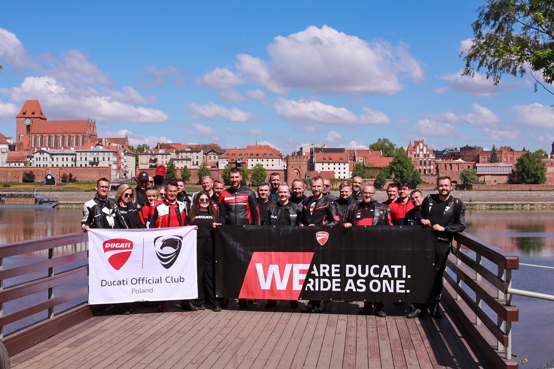 #WeRideAsOne 2026: 22.000 Ducatisti celebraron el centenario de la marca por todo lo alto