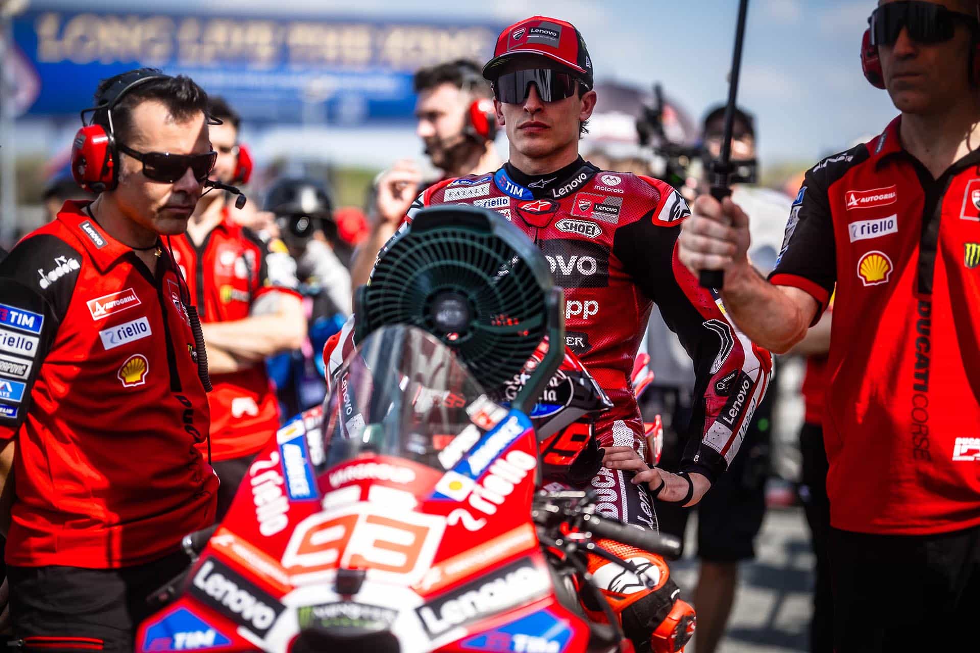 Lorenzo lo tiene claro, el problema de Marc está en el brazo