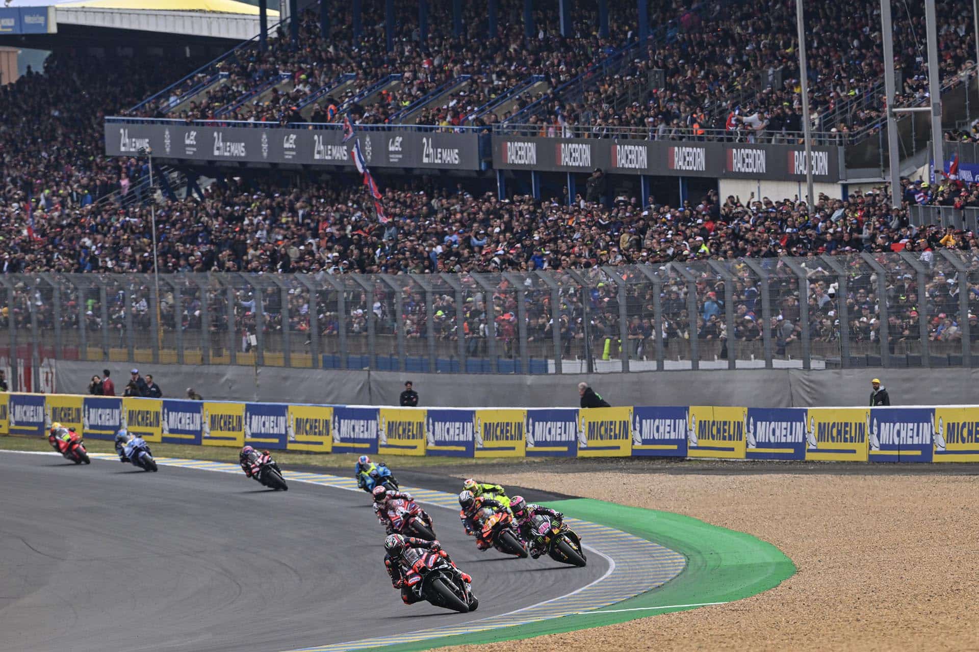 Como siempre, Le Mans ofreció espectáculo y un público que abarrotó el circuito