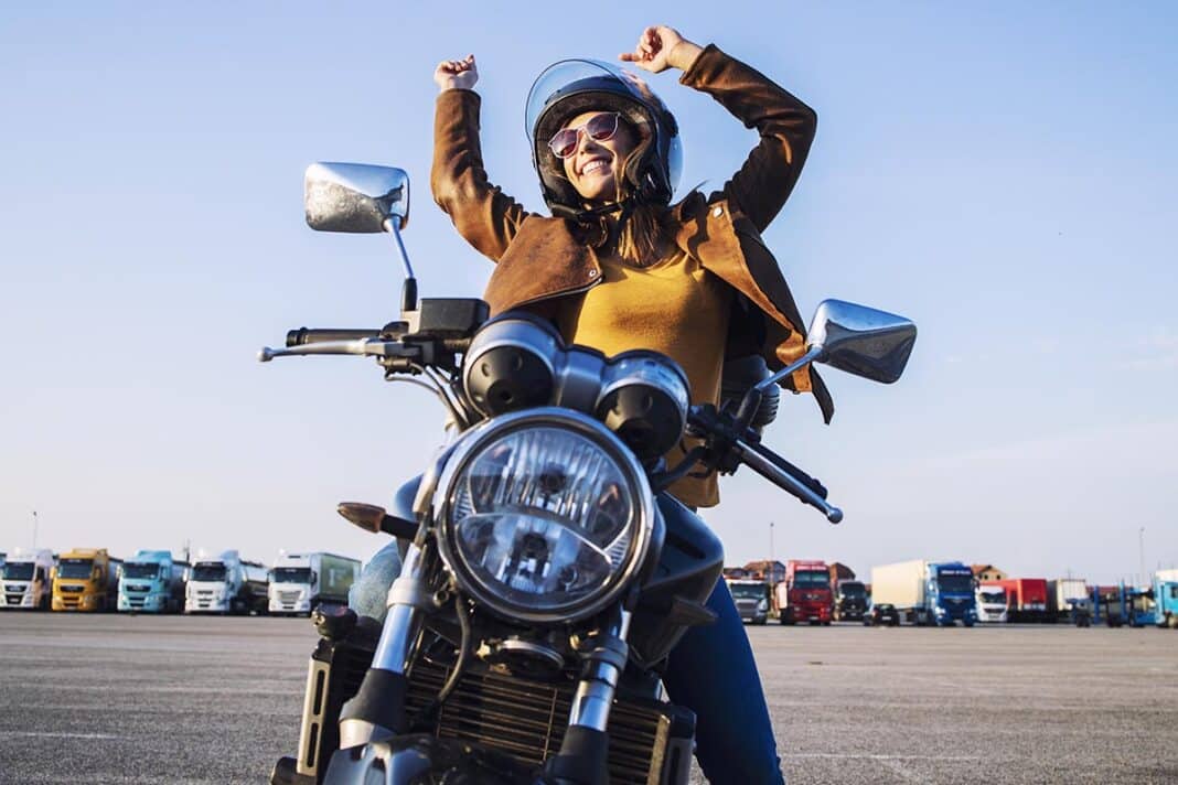 Tú lo notas y un estudio lo confirma: el 88% de los usuarios de moto dicen que montar mejora su bienestar mental