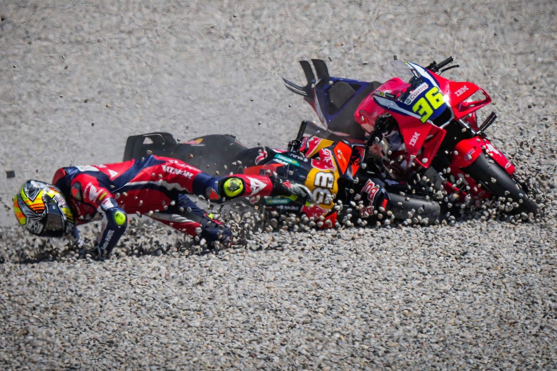 Las aguas siguen revueltas con la seguridad en MotoGP y algunos pilotos quieren a Pecco como líder