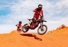Xaber 300: una interesante y tecnológica MX enchufable por poco más de 4.500 euros