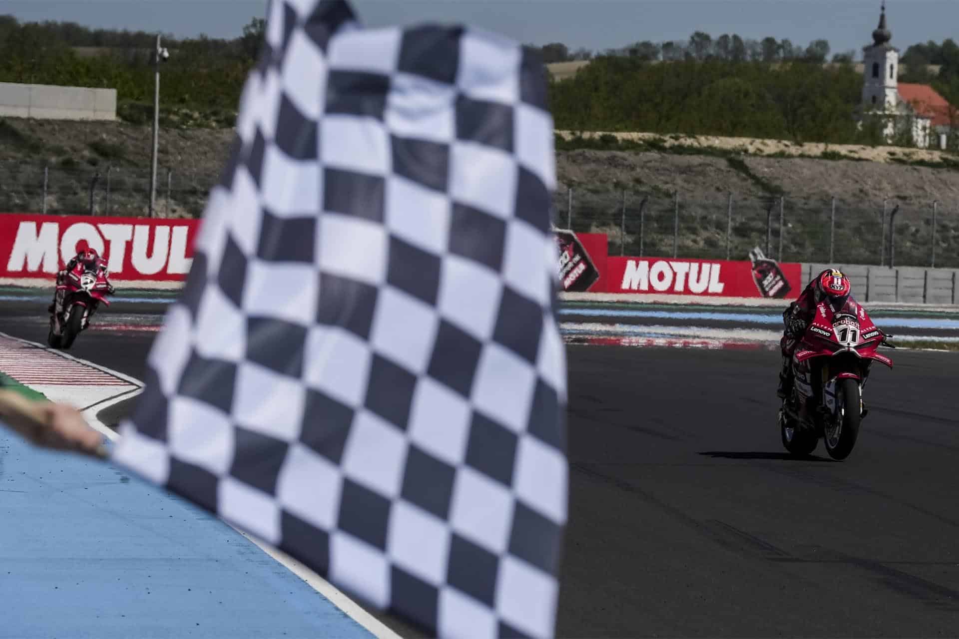 El dominio de Bulega y Lecuona es más que evidente