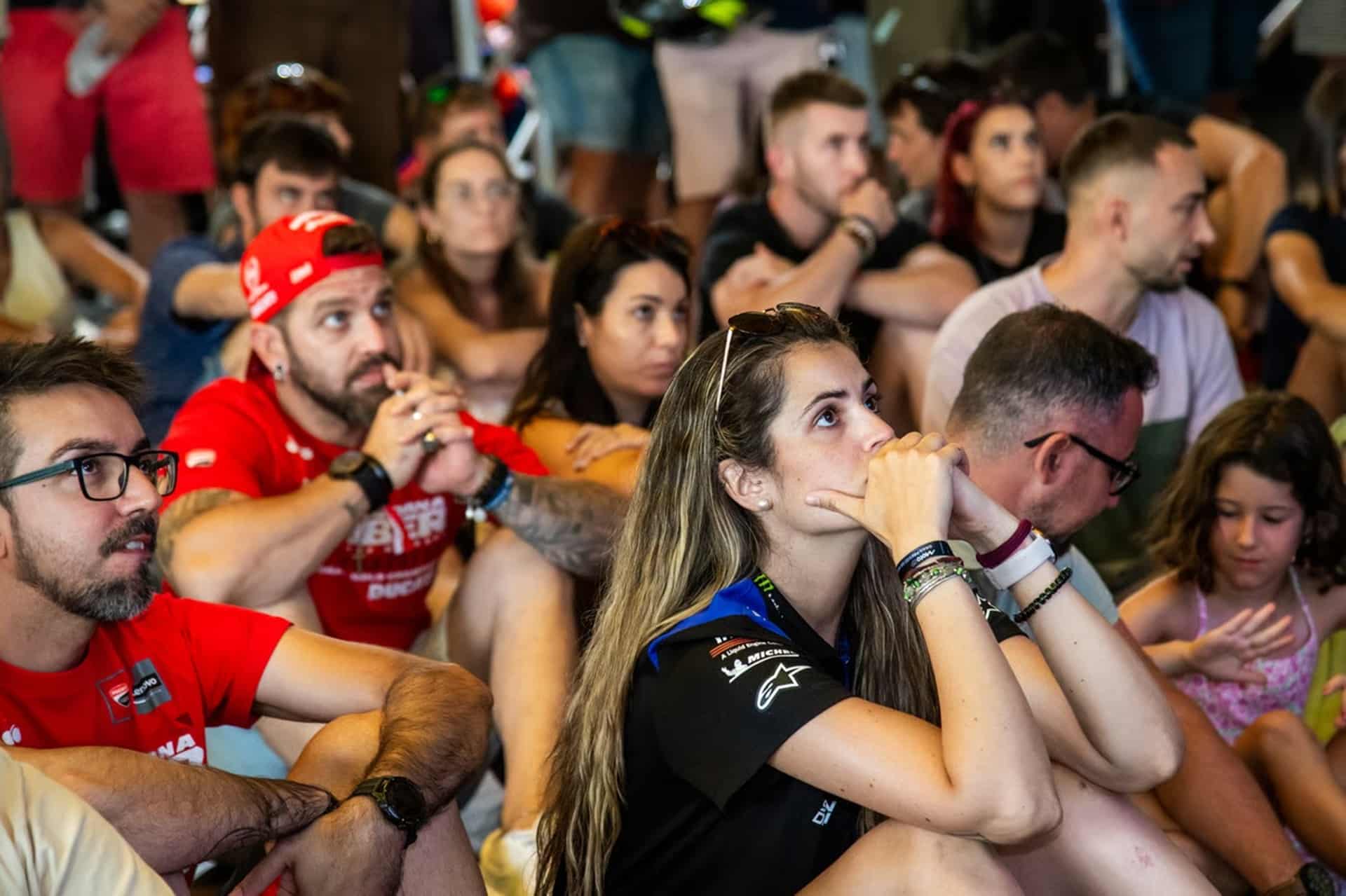 La Warm Up Party, la fiesta organizada por MotorLand Aragón, congrega a más de 2.000 aficionados en el Espacio Ebro de Zaragoza