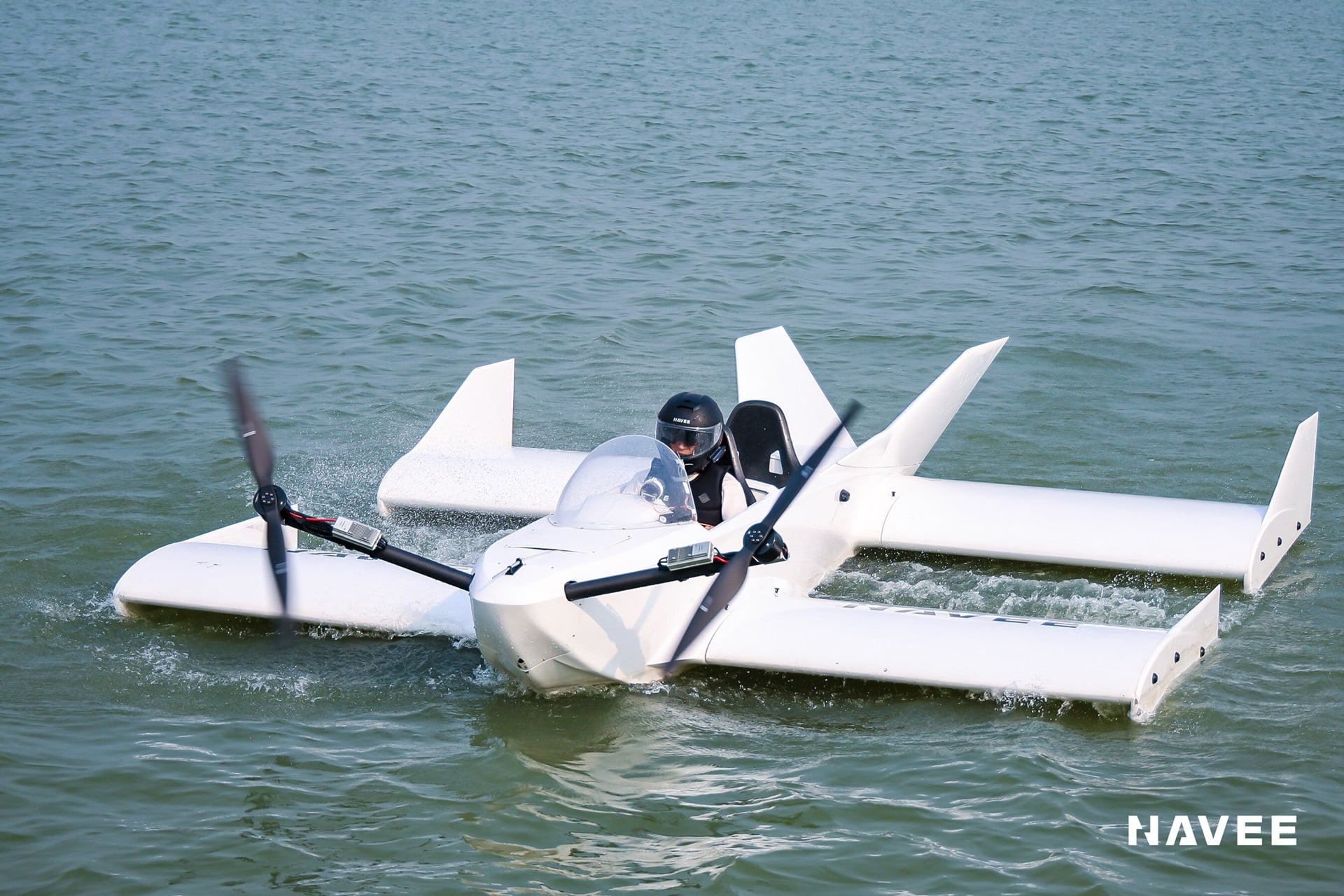 WaveFly 5X: Navee reinventa la movilidad terrestre mediante un hidroavión con tecnología de efecto suelo