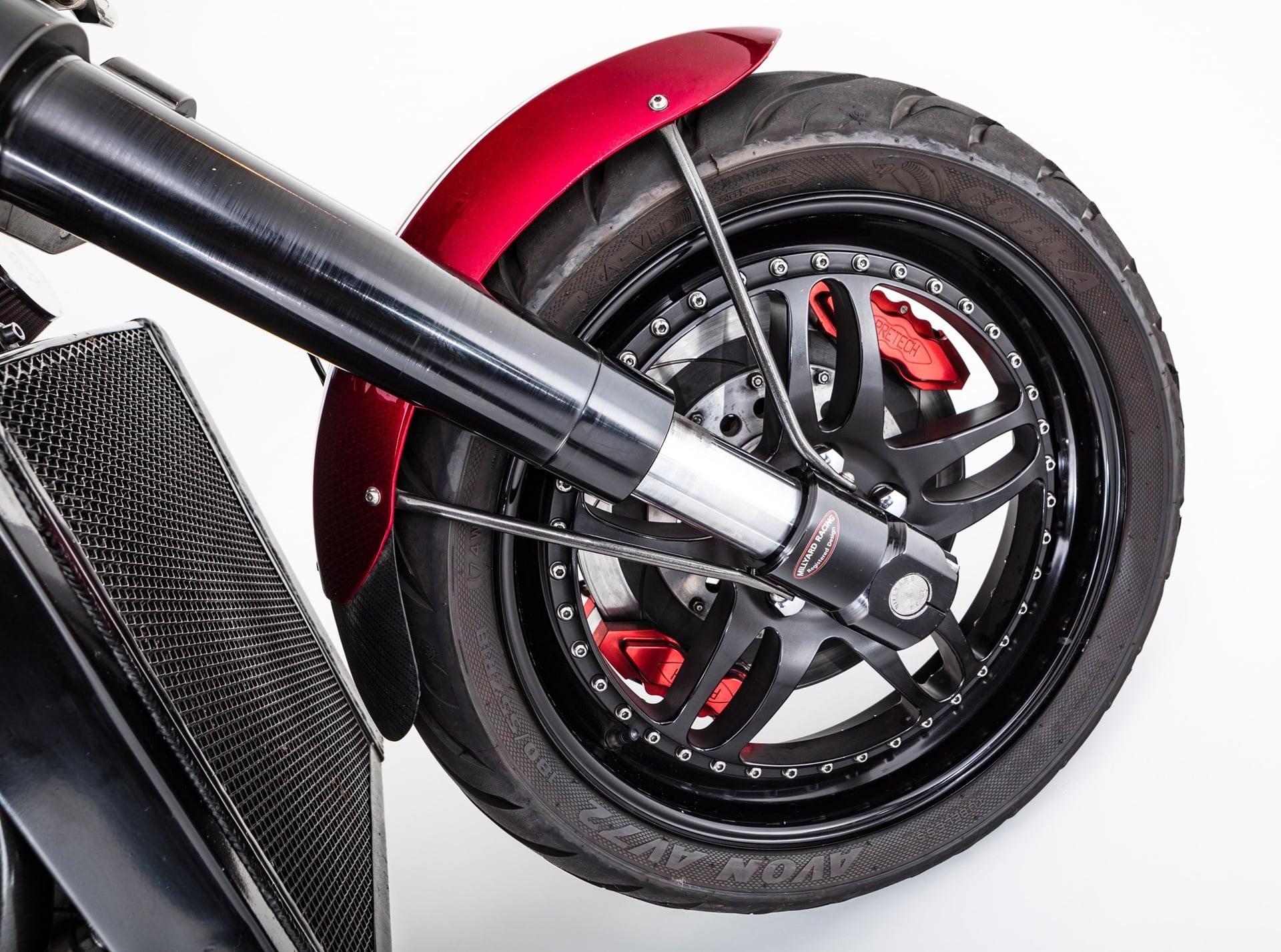 Sale a subasta una de las motocicletas más exclusivas del planeta: la Millyard Viper V10