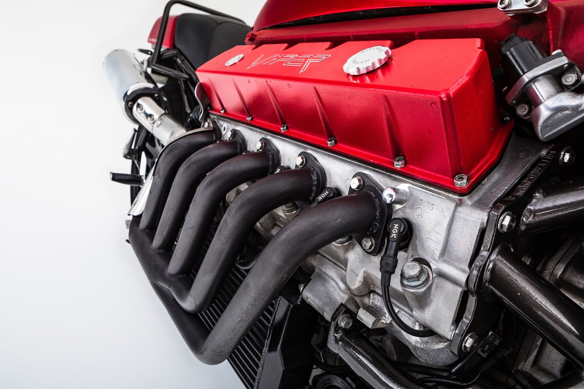 Sale a subasta una de las motocicletas más exclusivas del planeta: la Millyard Viper V10