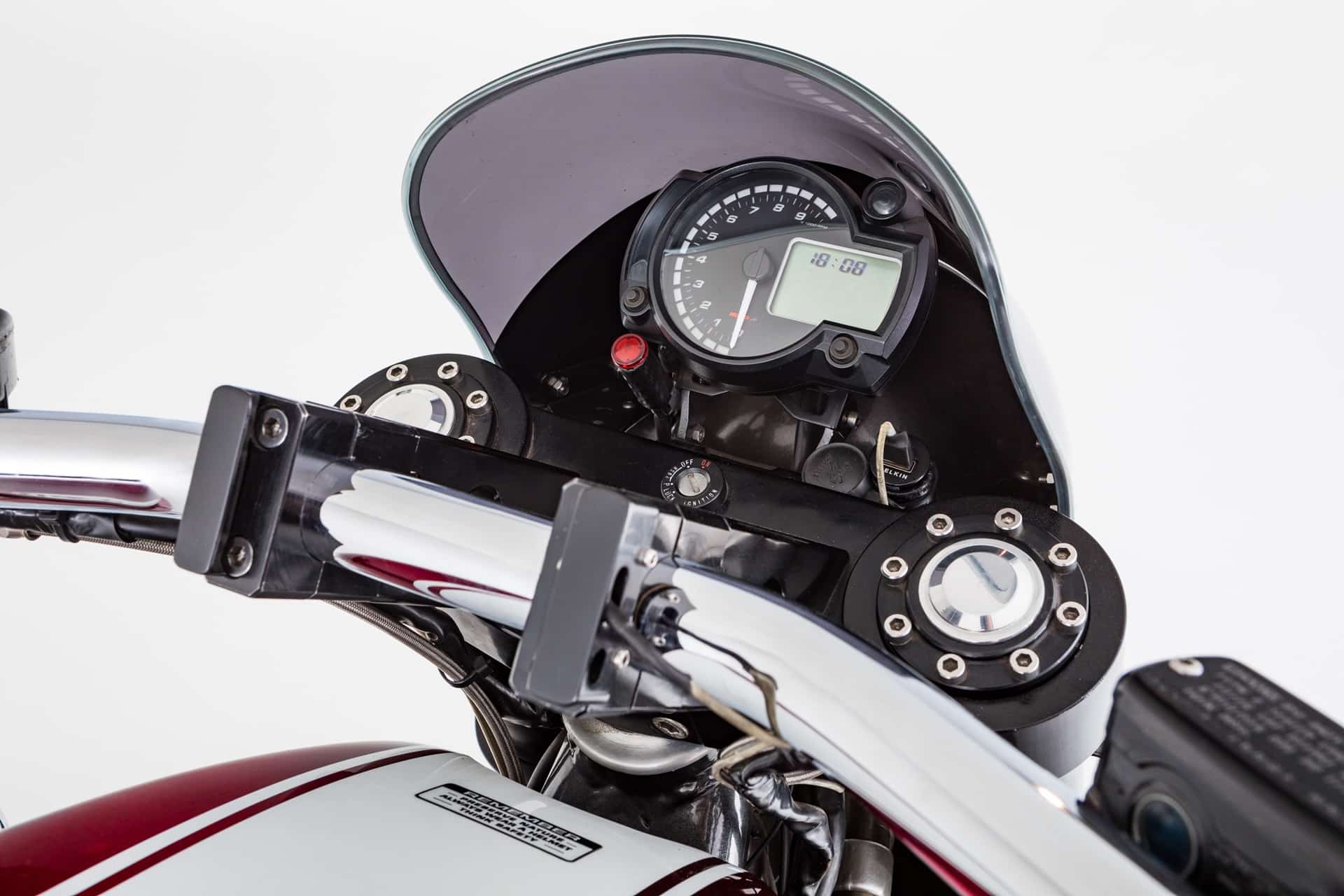Sale a subasta una de las motocicletas más exclusivas del planeta: la Millyard Viper V10