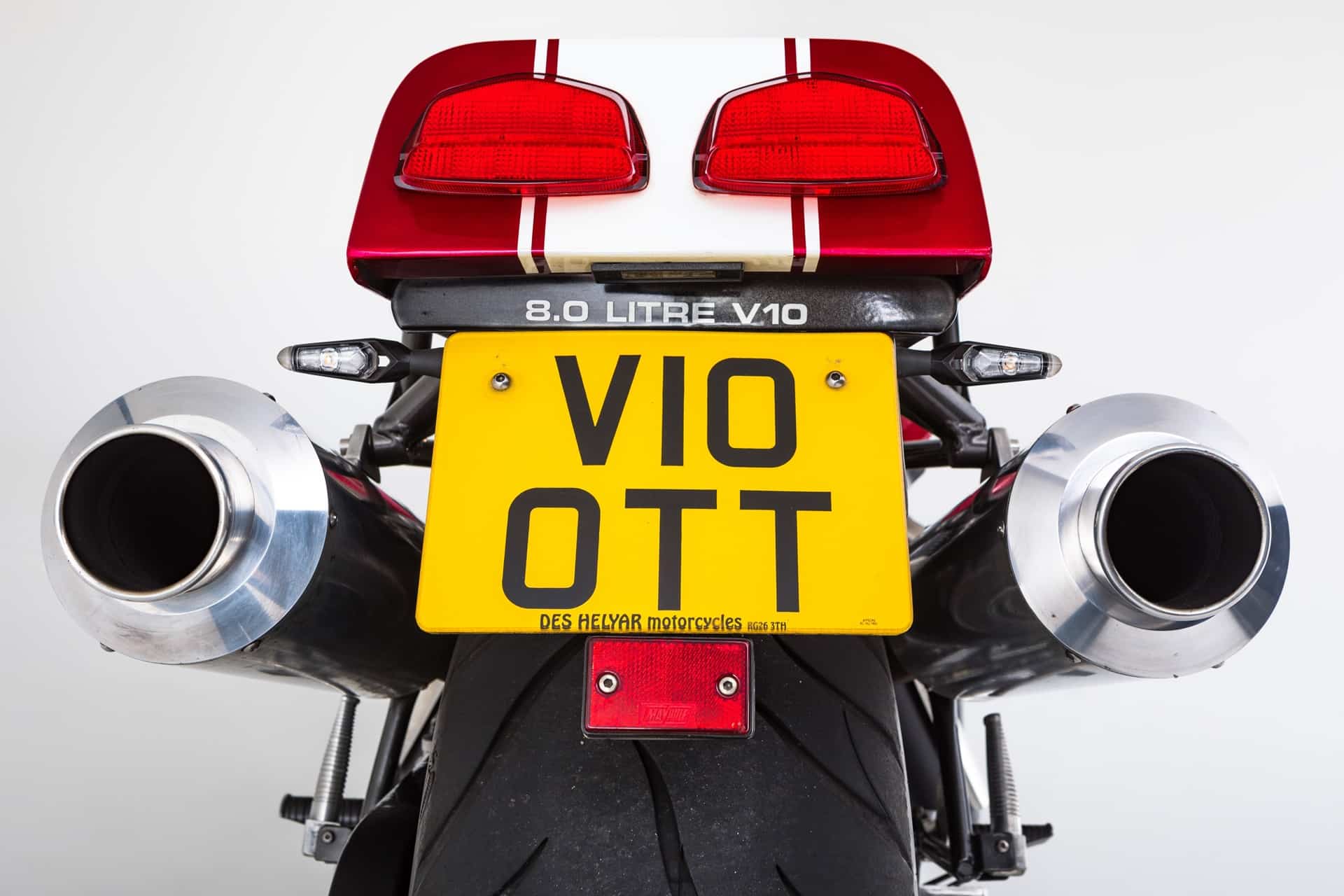 Sale a subasta una de las motocicletas más exclusivas del planeta: la Millyard Viper V10