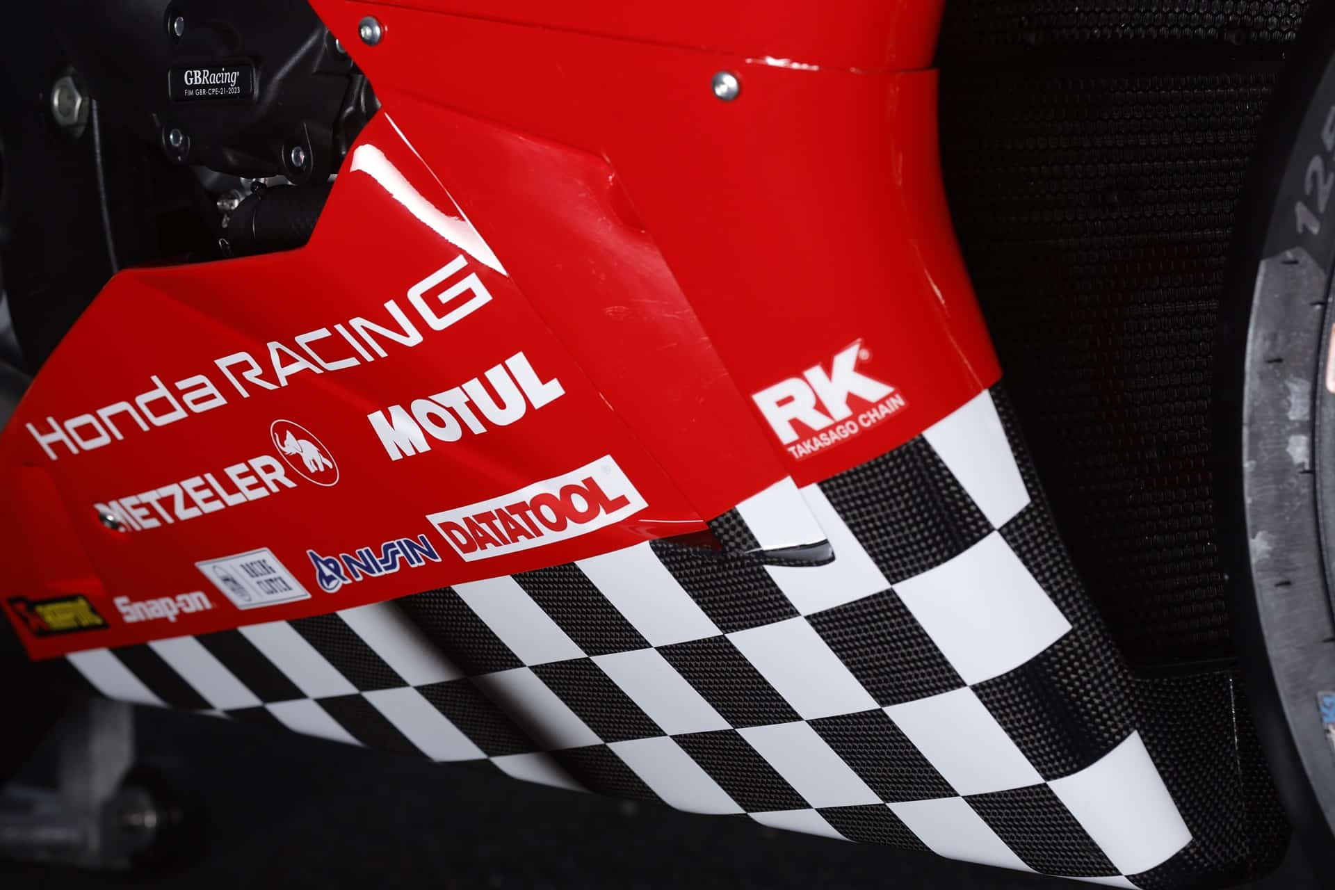John McGuinness y Honda Racing celebran 30 años de colaboración con una librea especial en su Fireblade