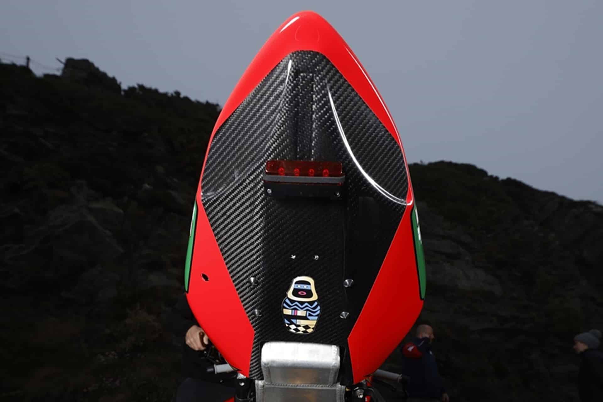 John McGuinness y Honda Racing celebran 30 años de colaboración con una librea especial en su Fireblade