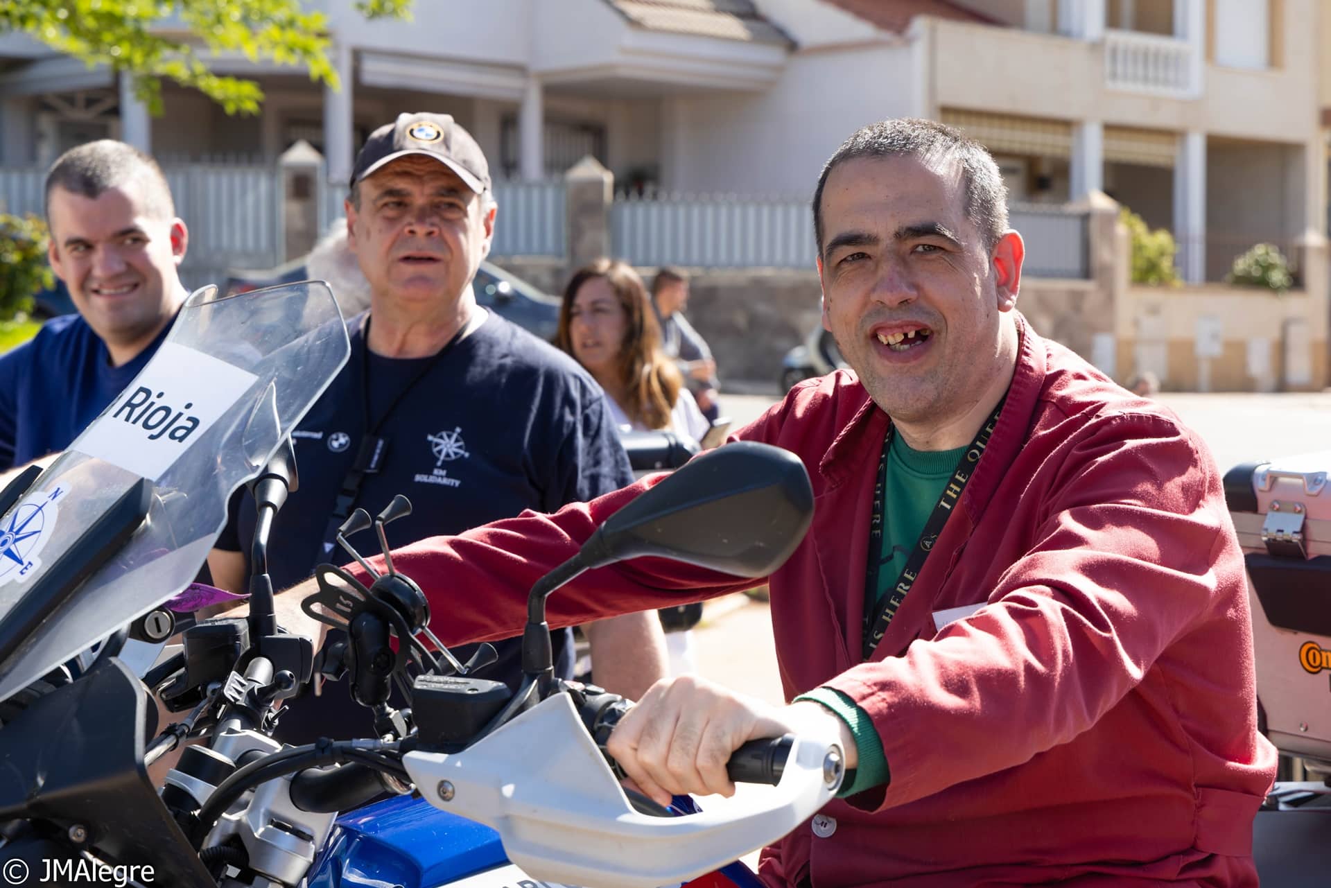 Km Solidarity lleva la alegría sobre dos ruedas en la ruta “En busca de la sonrisa perdida”