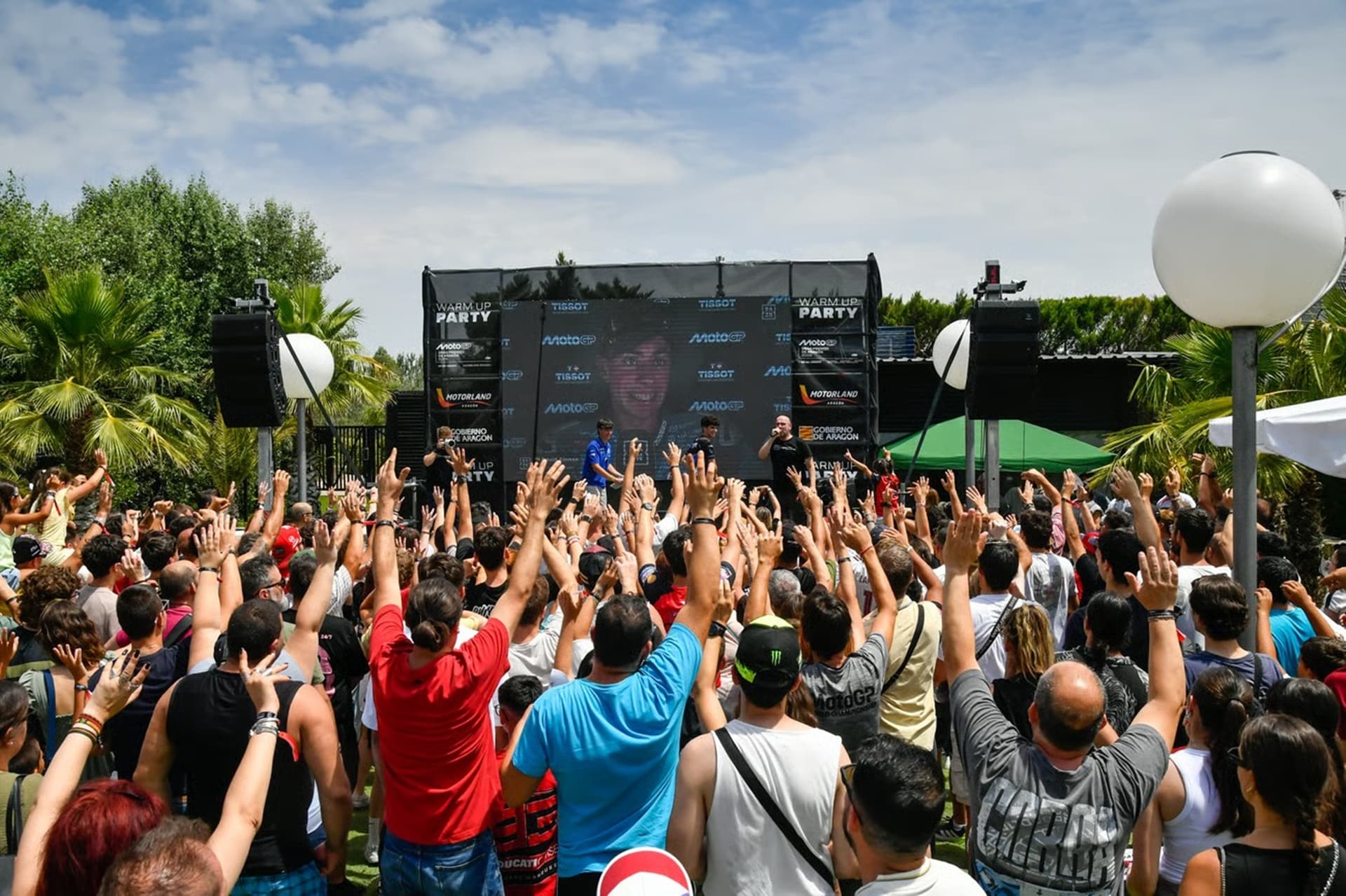 La Warm Up Party, la fiesta organizada por MotorLand Aragón, congrega a más de 2.000 aficionados en el Espacio Ebro de Zaragoza