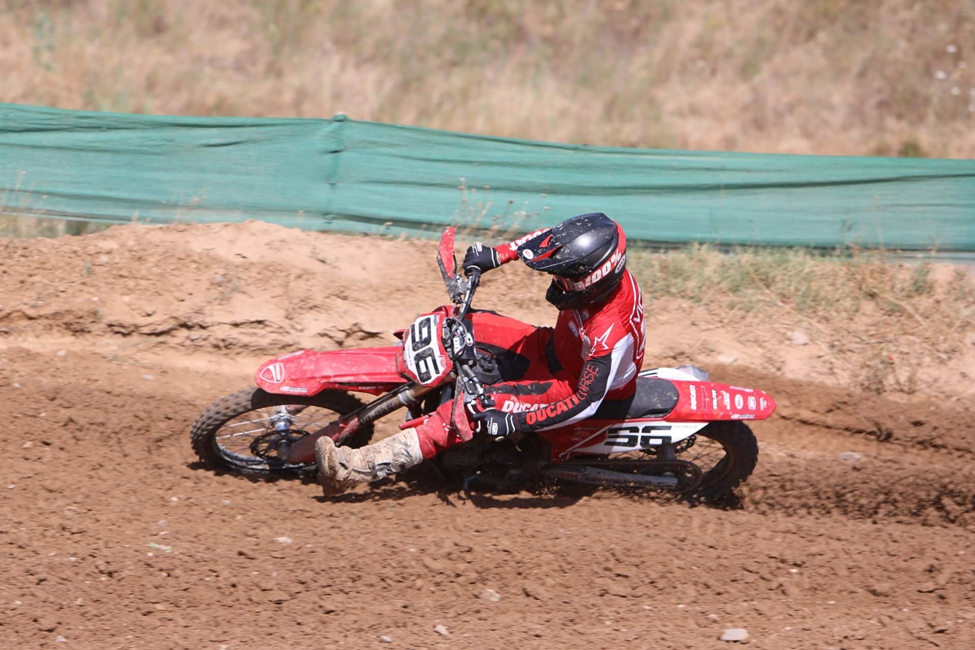Víctor Alonso Rodilla hace historia para Ducati al subir al podio en el Campeonato de España de Motocross
