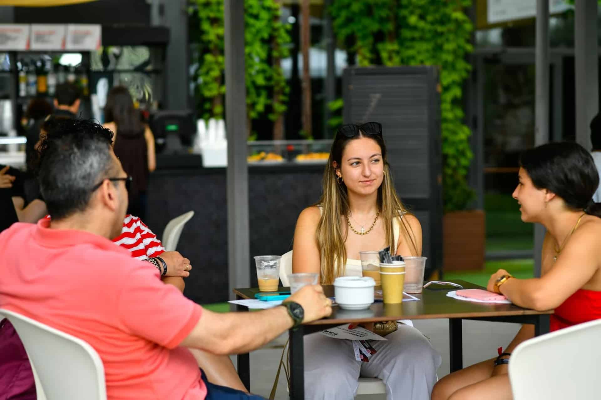 La Warm Up Party, la fiesta organizada por MotorLand Aragón, congrega a más de 2.000 aficionados en el Espacio Ebro de Zaragoza