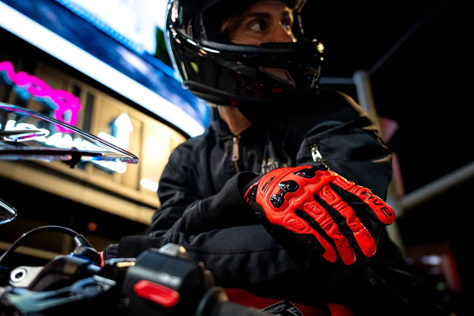 Five Gloves presenta RS2 EVO2: Practicidad asegurada para el día a día