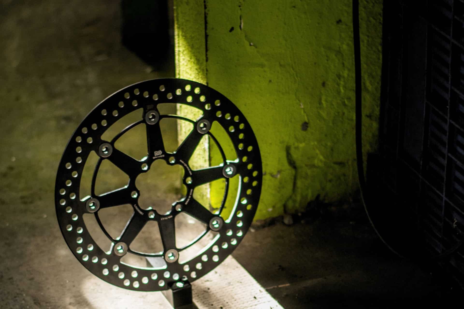 NG Brakes lanza al mercado su nueva gama premium de discos de freno para motos de alta gama