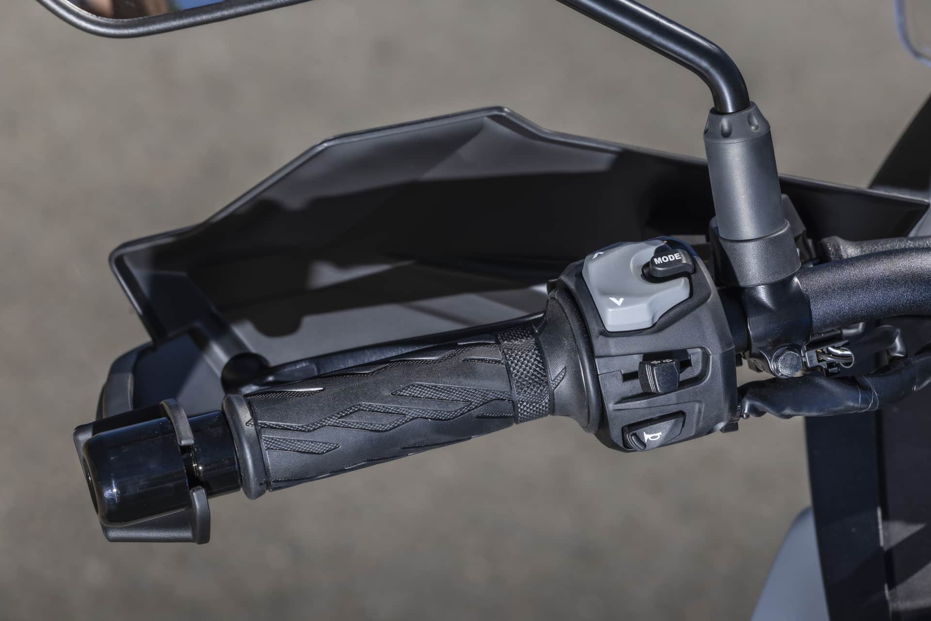 Prueba Suzuki SV-7GX 2026