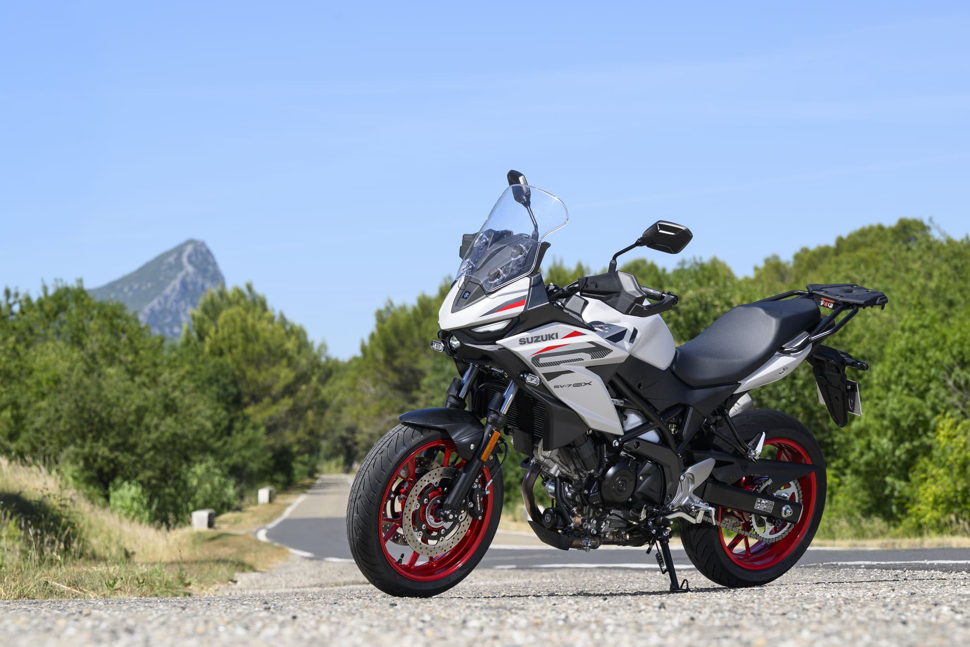 Prueba Suzuki SV-7GX 2026