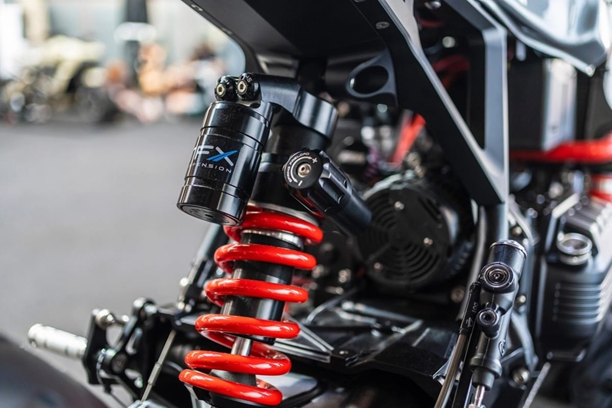 BMW K1100RS by Powerbrick Performance