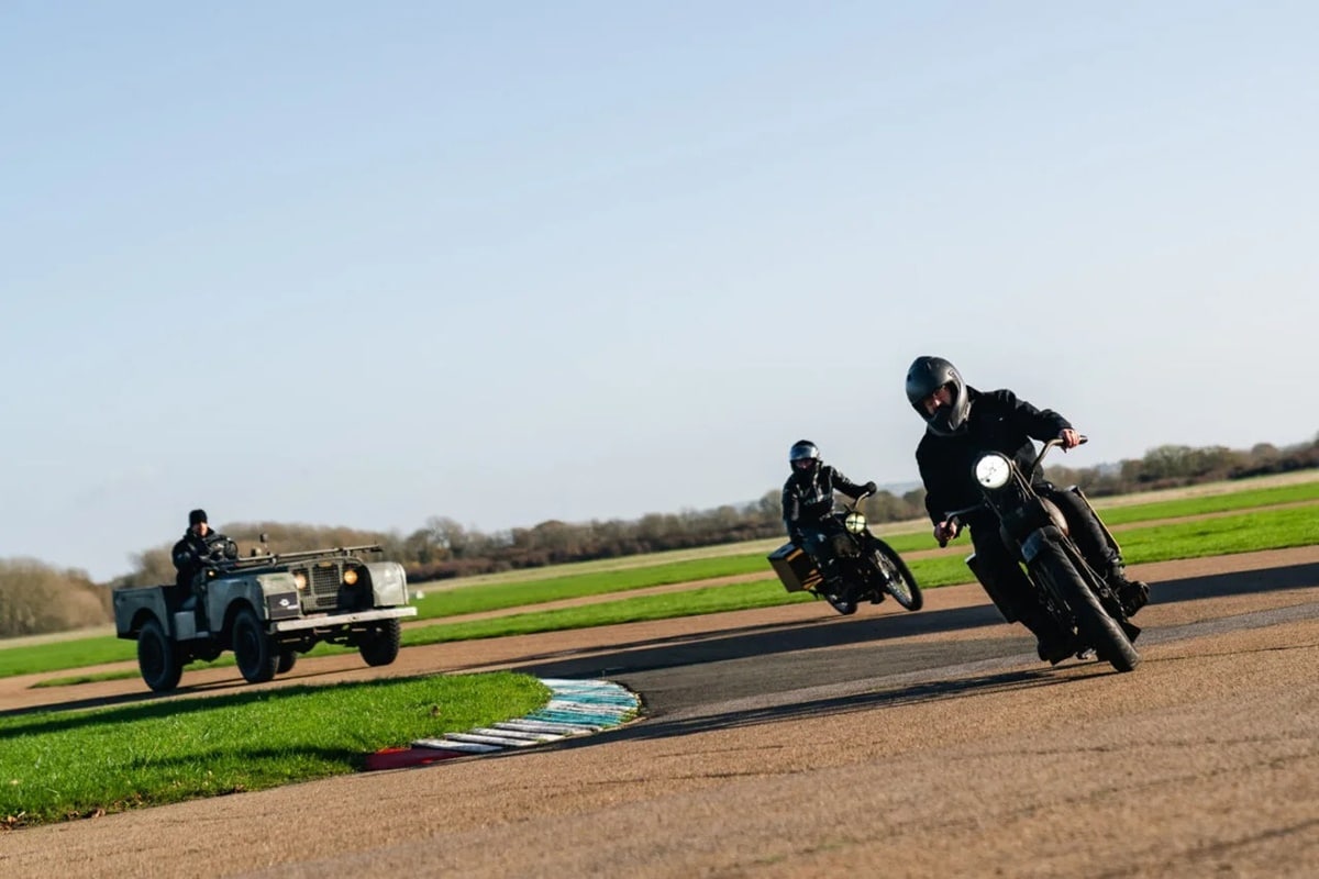 Jason Momoa “hibridiza” sus Harleys clásicas con motores eléctricos Maeving